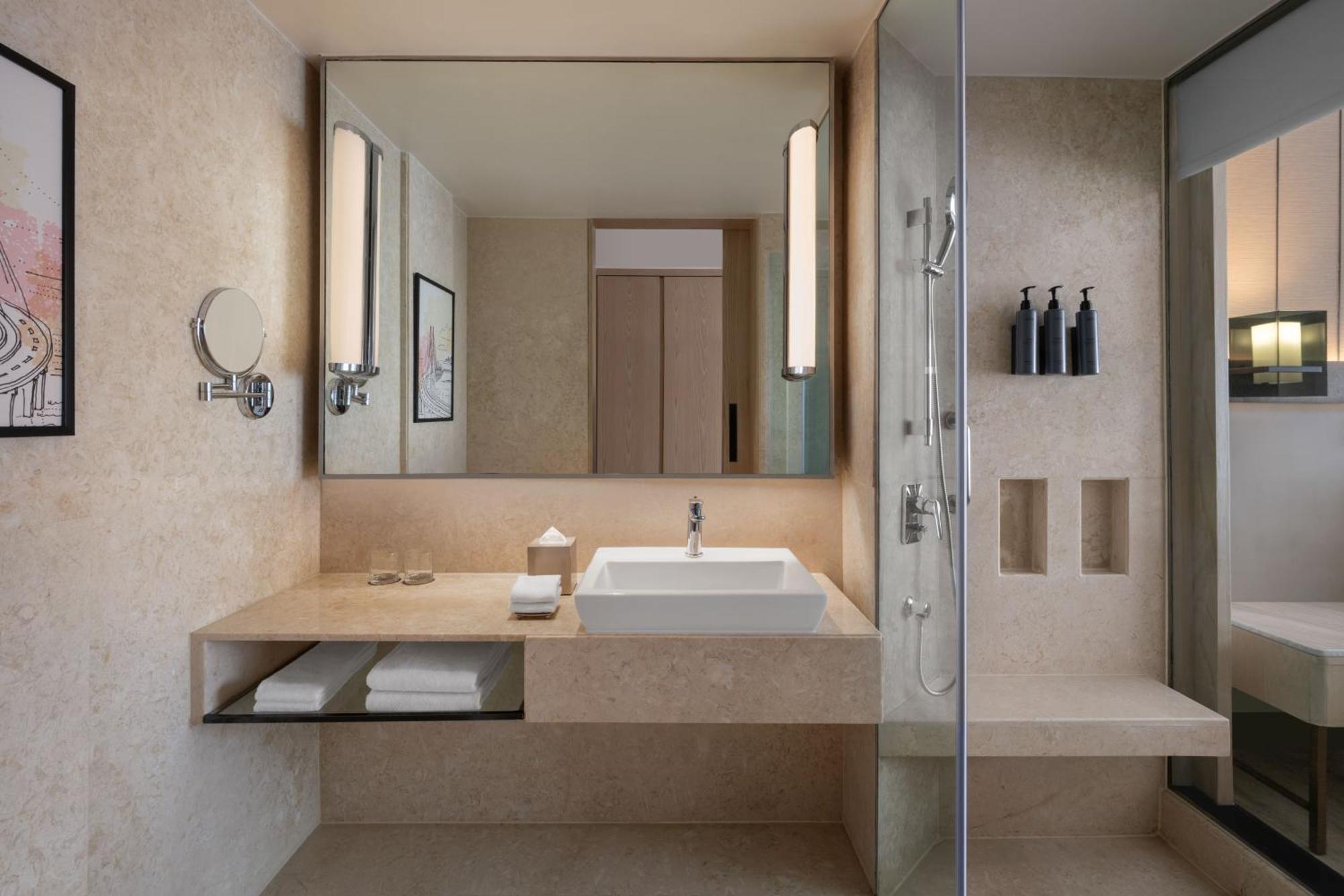 Hotel Courtyard By Marriott International Airport Mumbai