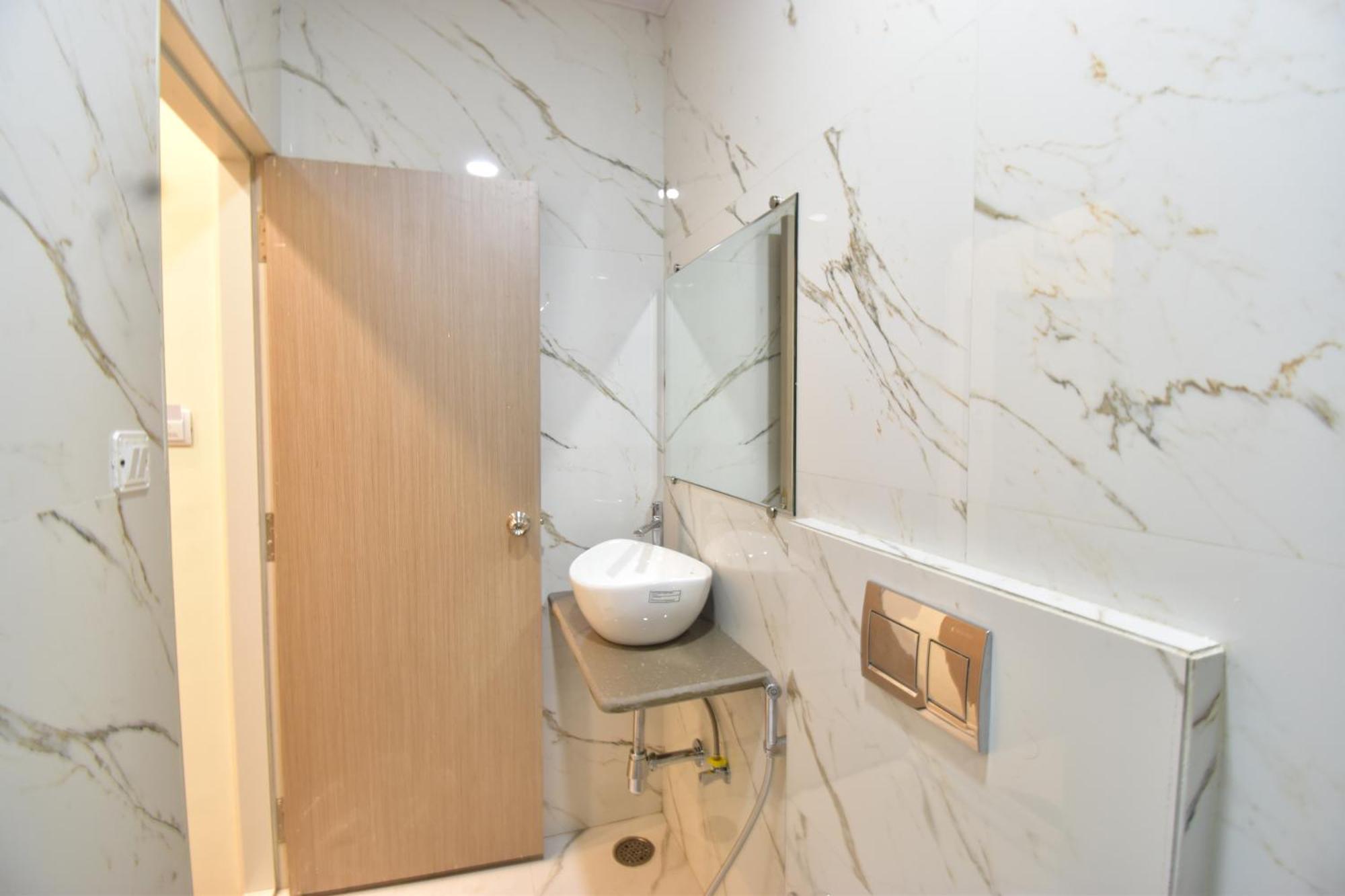 City Guest House Hotel *