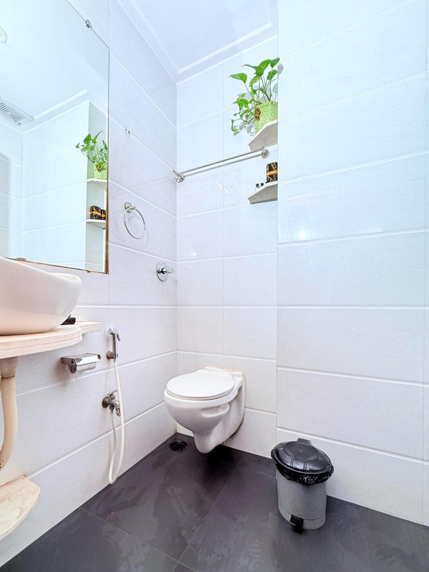 Garden Veil Luxury By Spacez Villa Mumbai