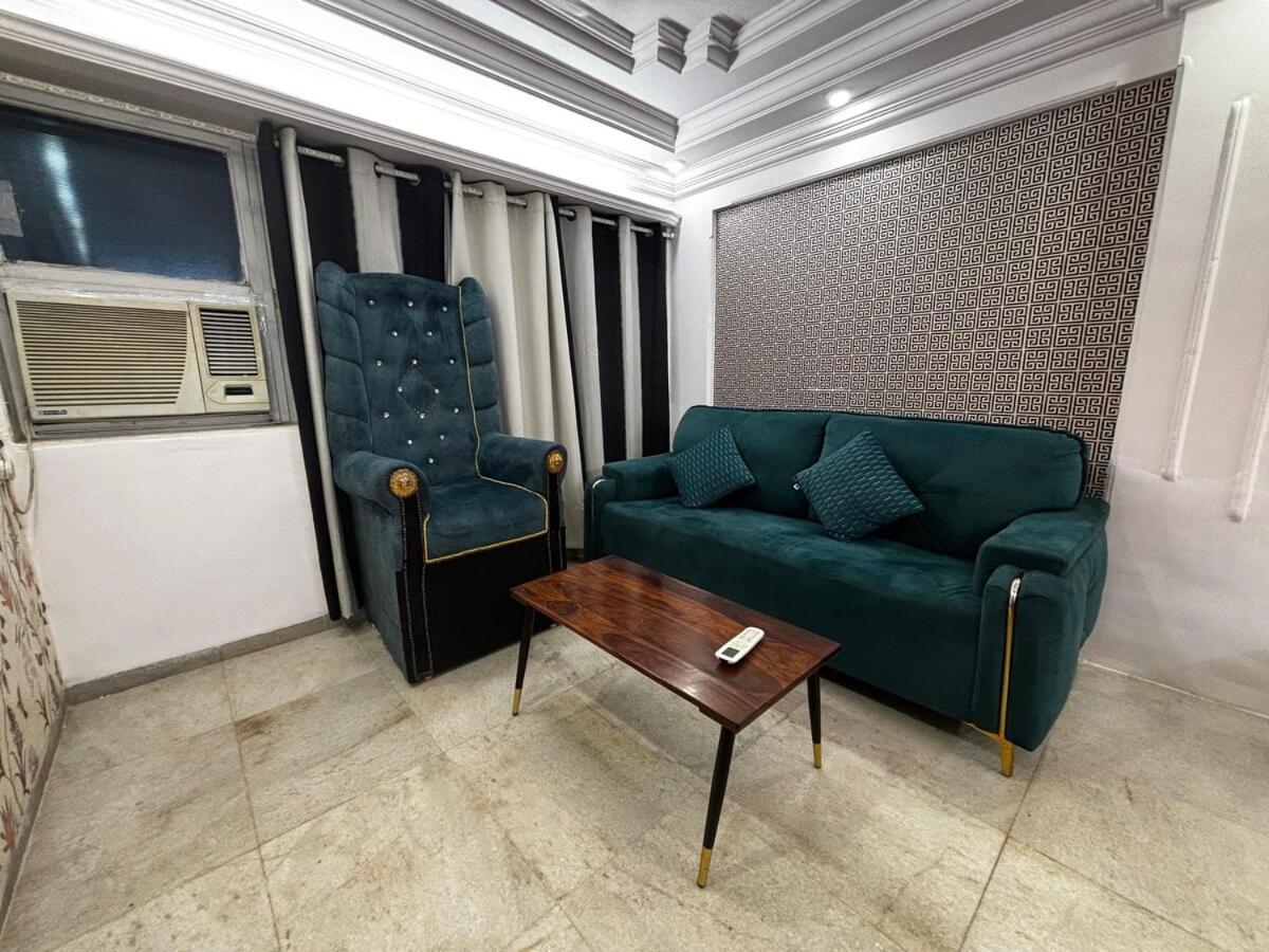 Apartment Ivy Nest, Private 1 Bhk In Lokhandwala, Andheri *