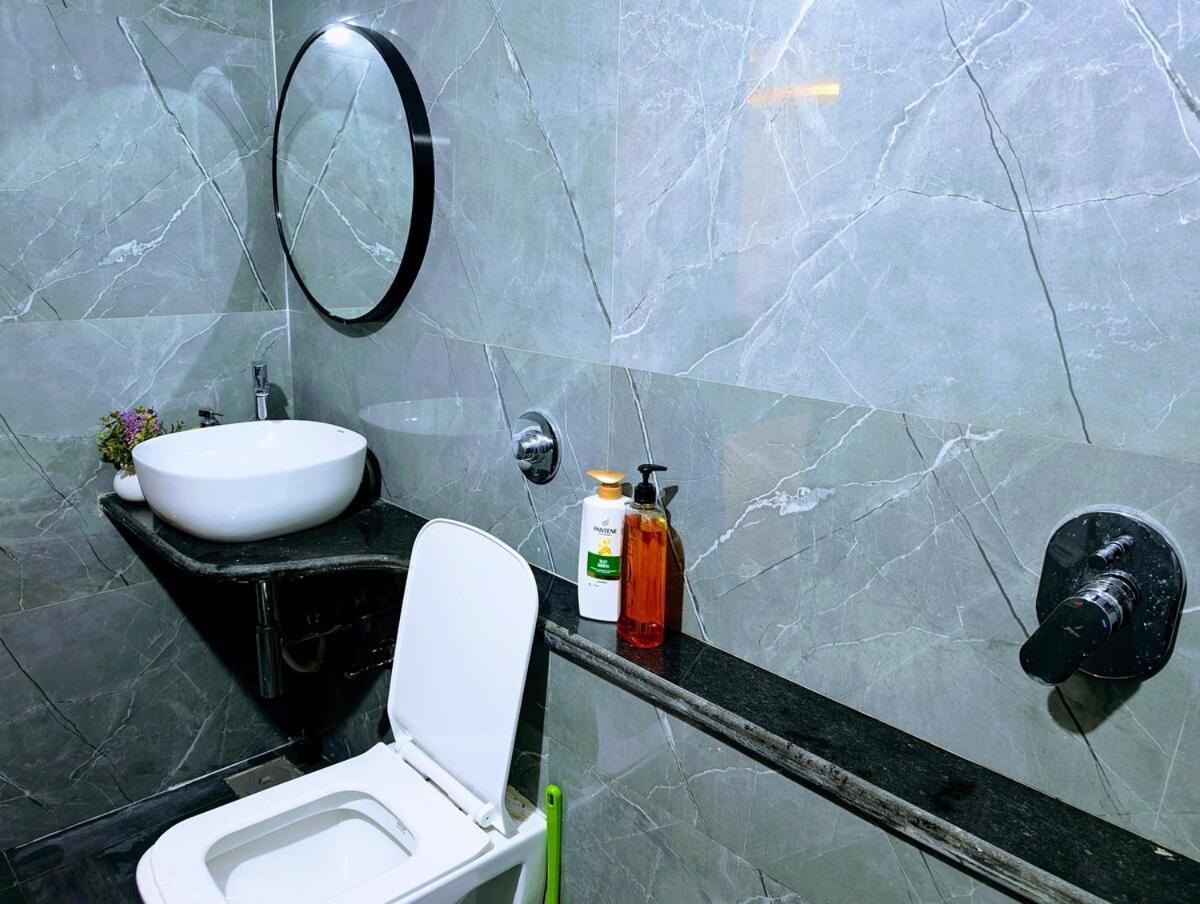 Apartment Canopy View 2 Bhk In Powai