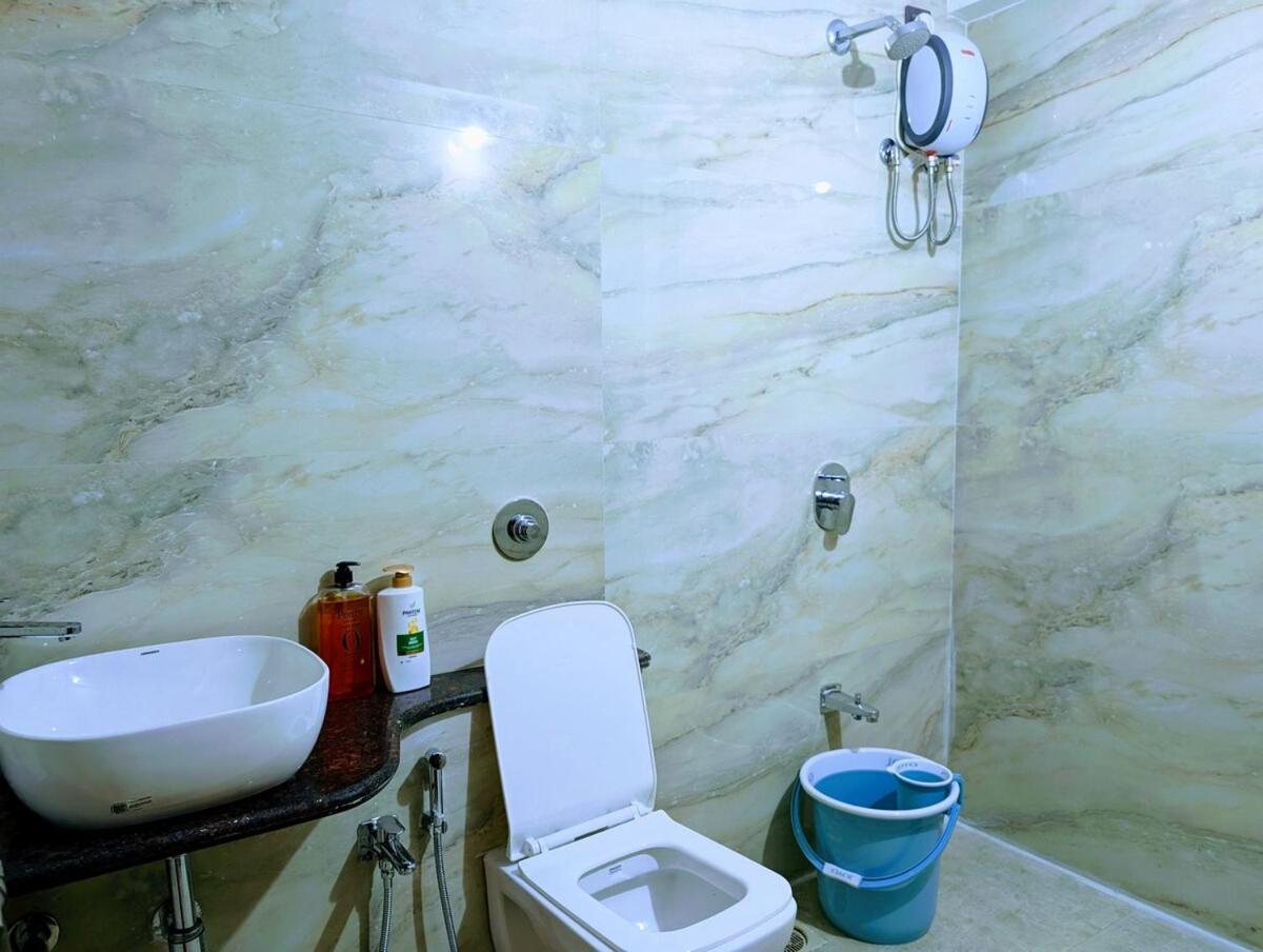 Canopy View 2 Bhk In Powai Apartment *