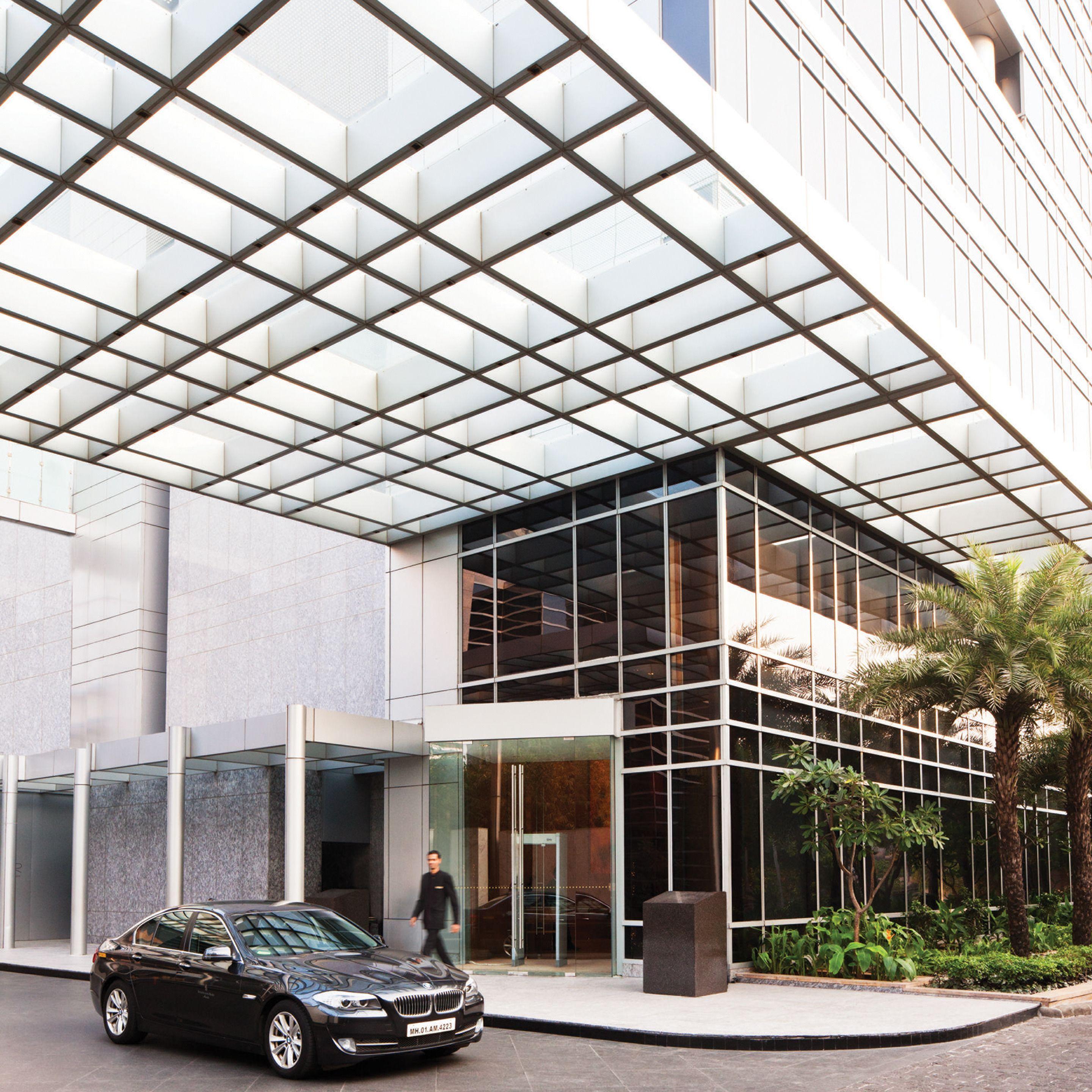 Four Seasons Hotel 5*