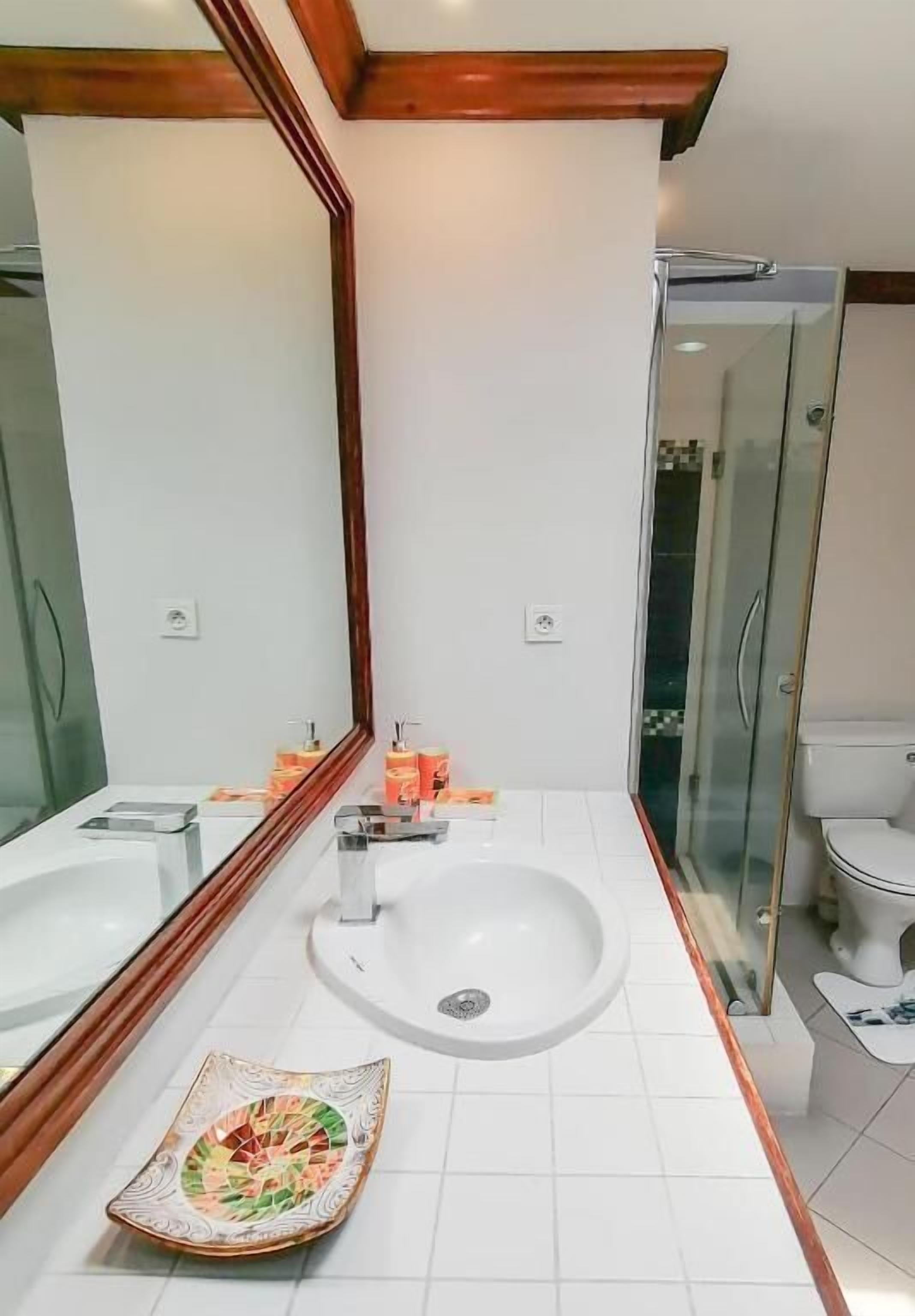Hotel The Paradise By Tunga Mumbai