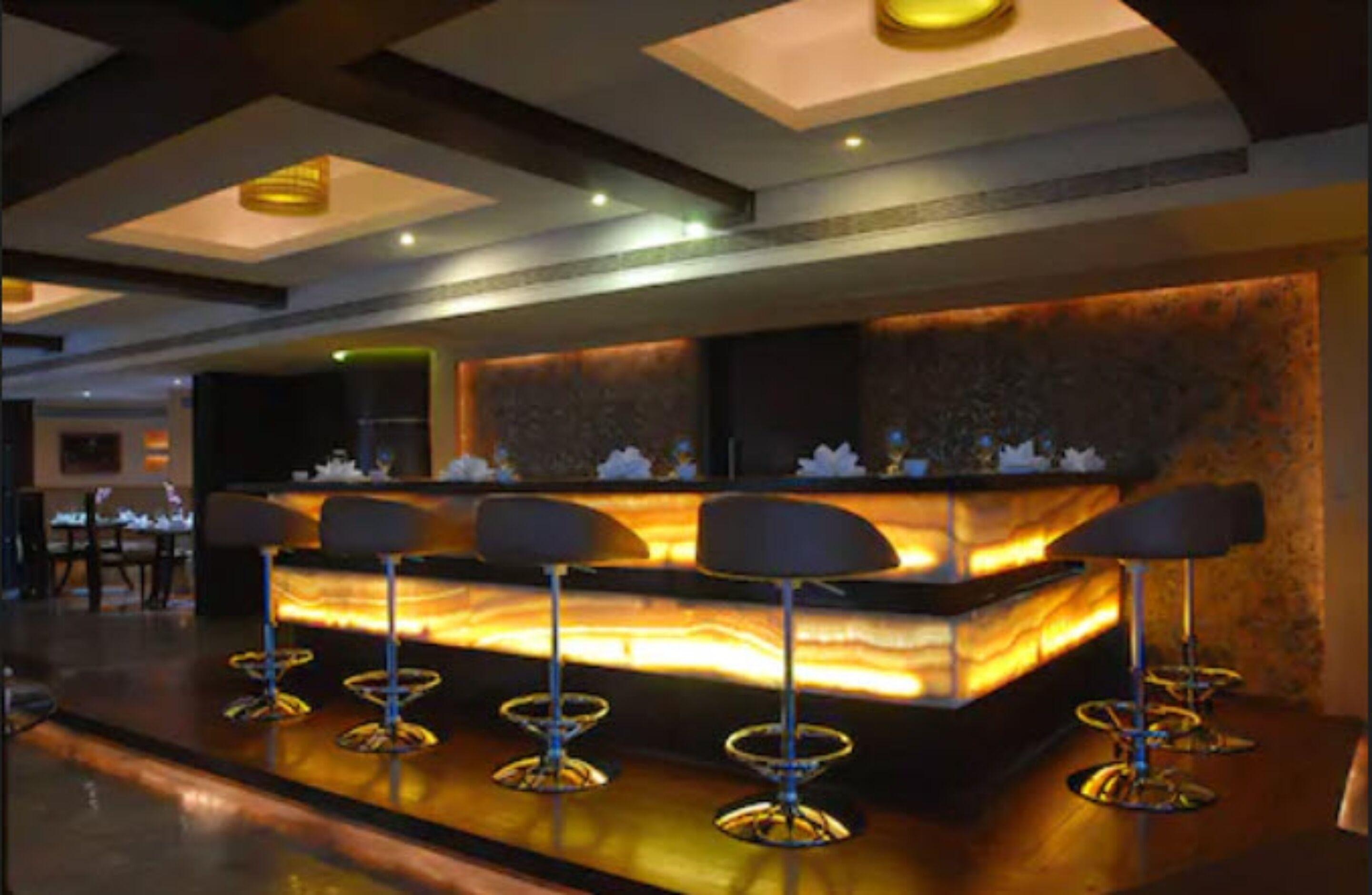 Hotel Peninsula Grand Mumbai