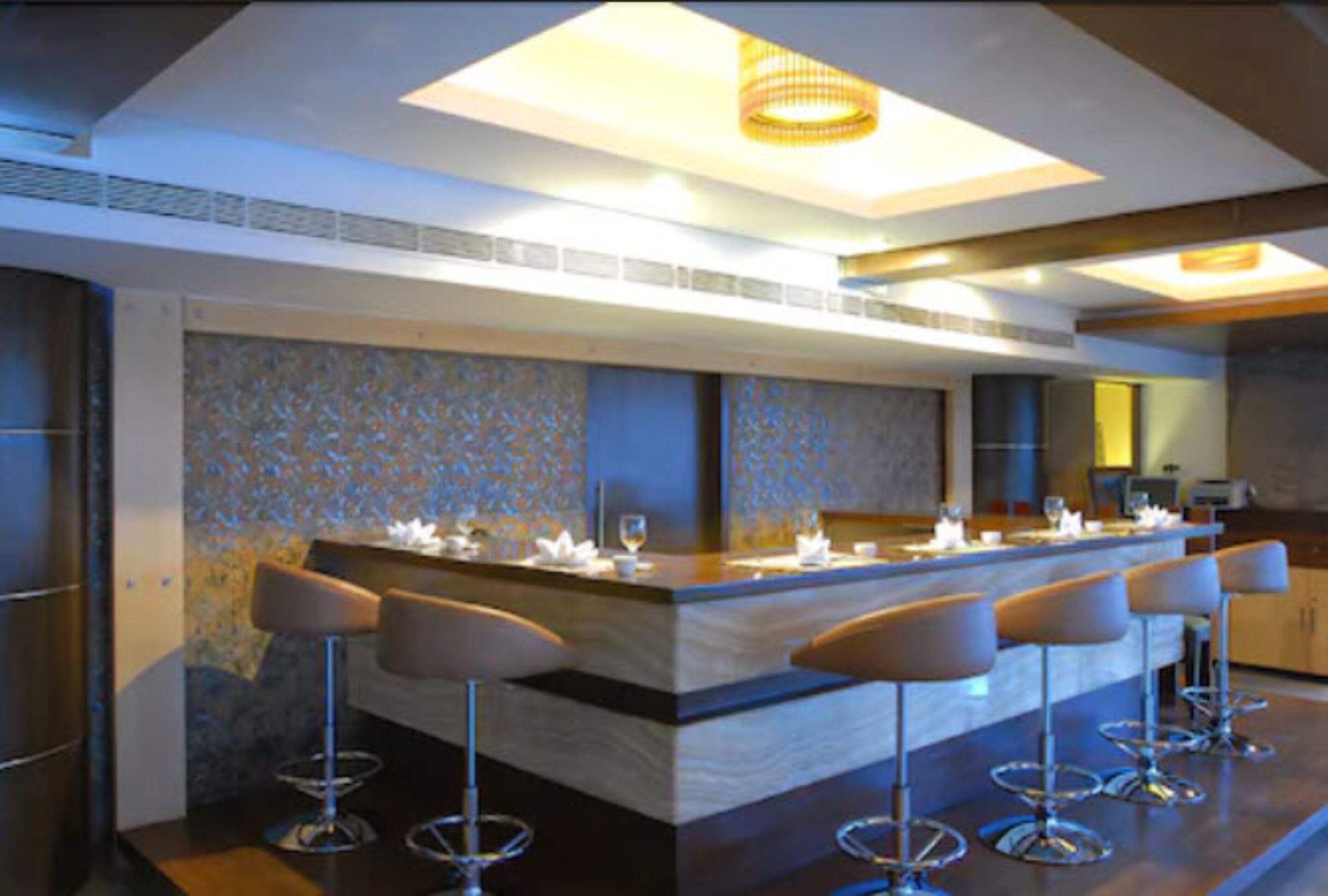 Hotel Peninsula Grand Mumbai