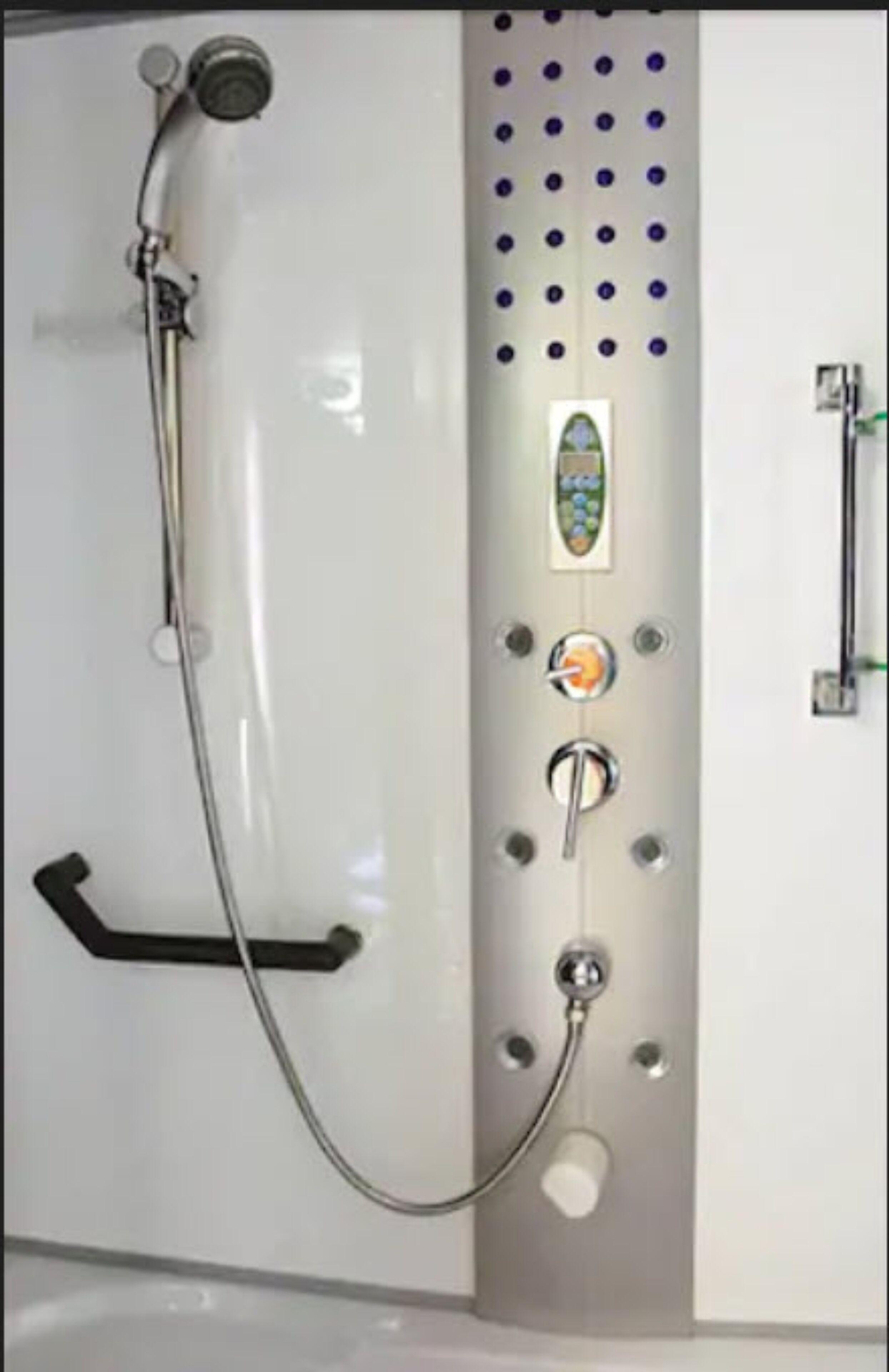 Hotel Peninsula Grand 4*