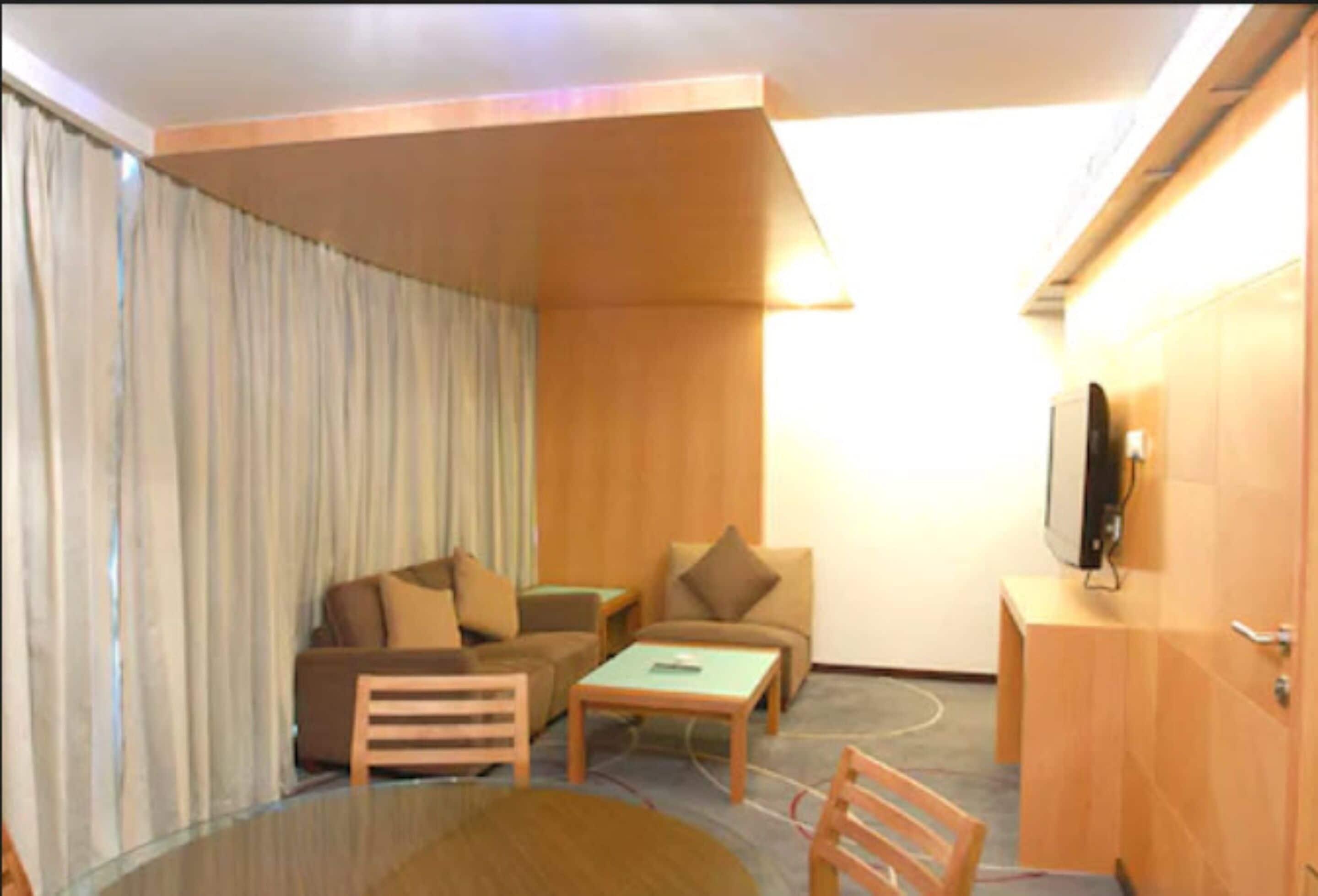 Peninsula Grand 4* Mumbai