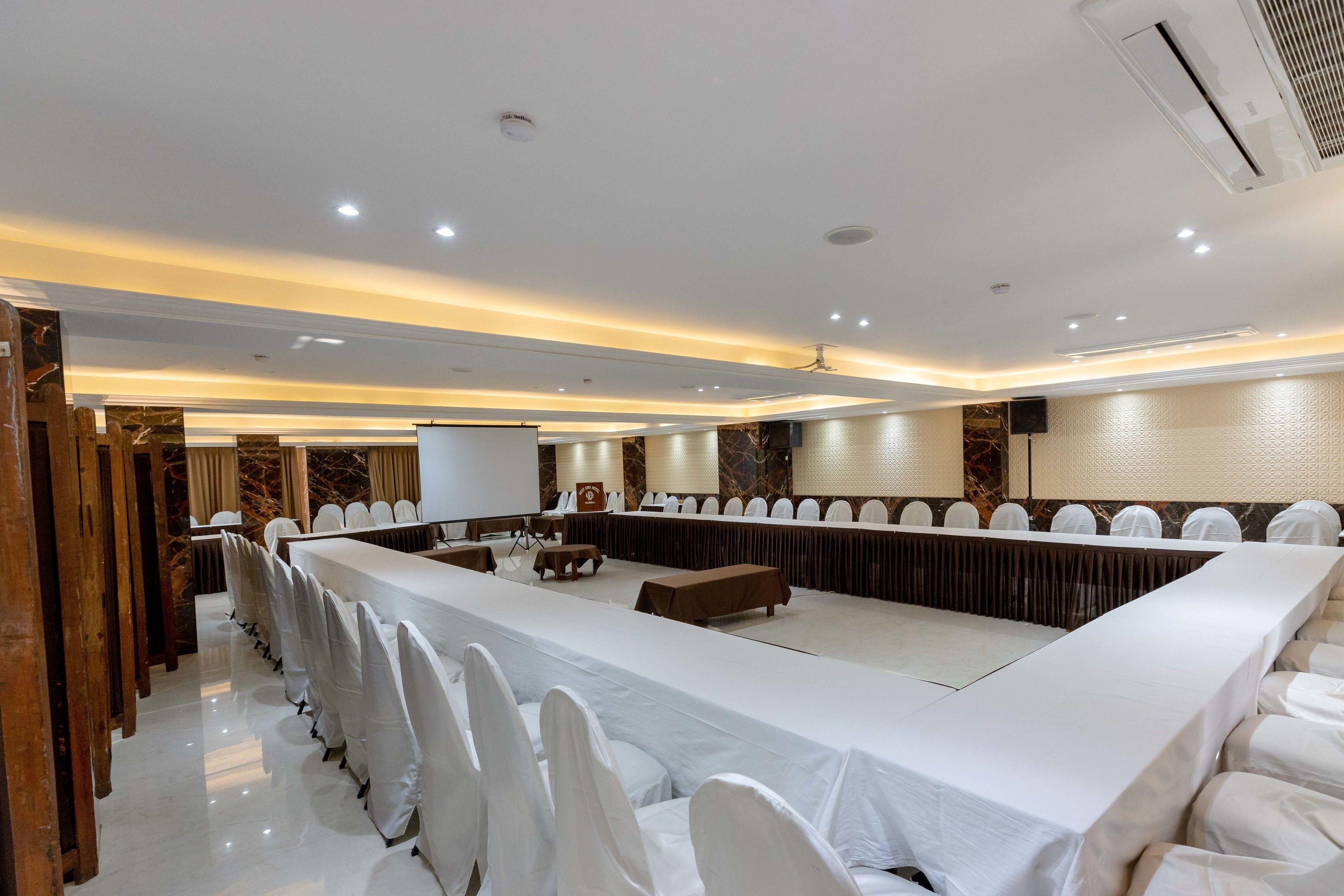 West End Opp Hospital Hotel 4*