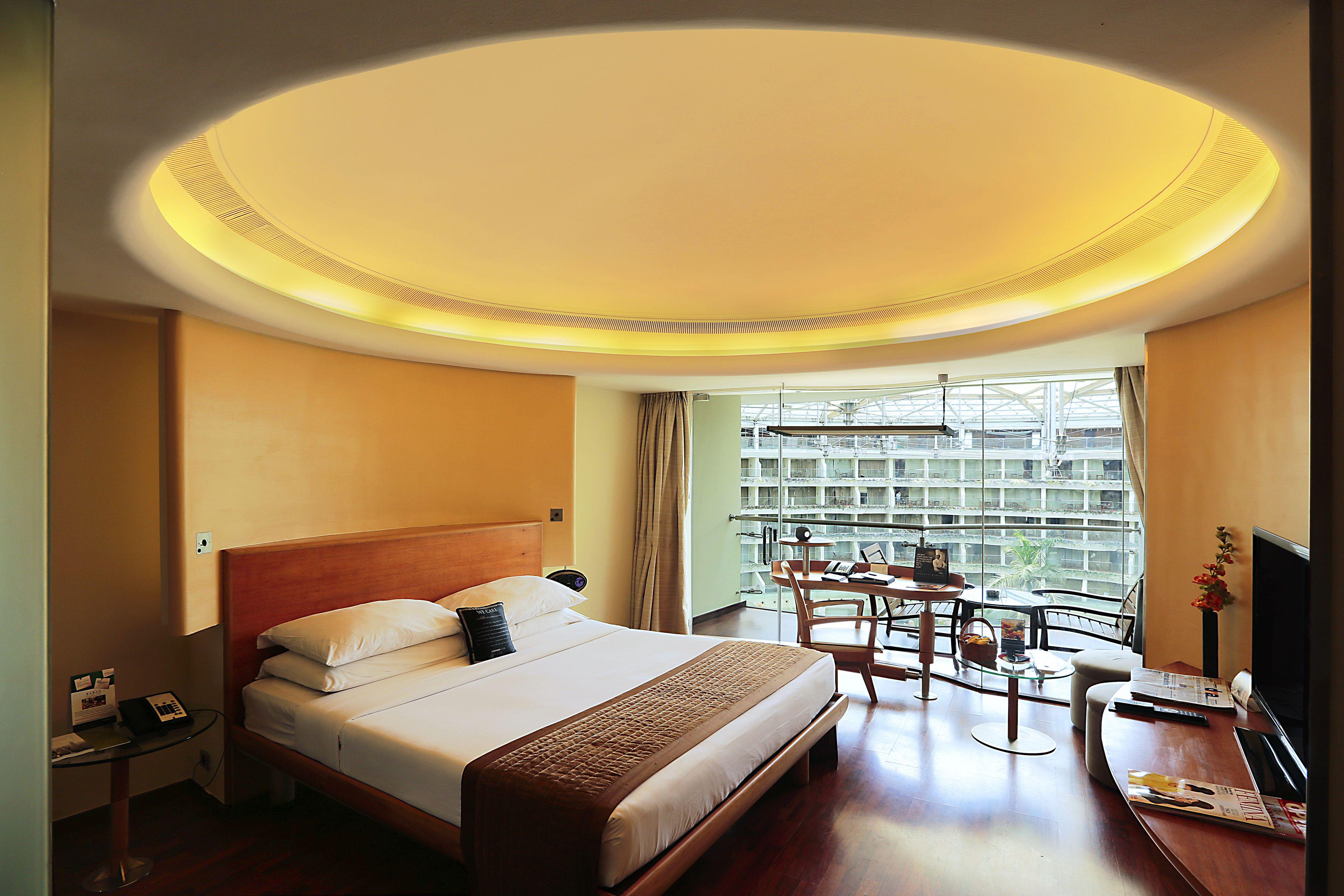 Hotel Sahara Star