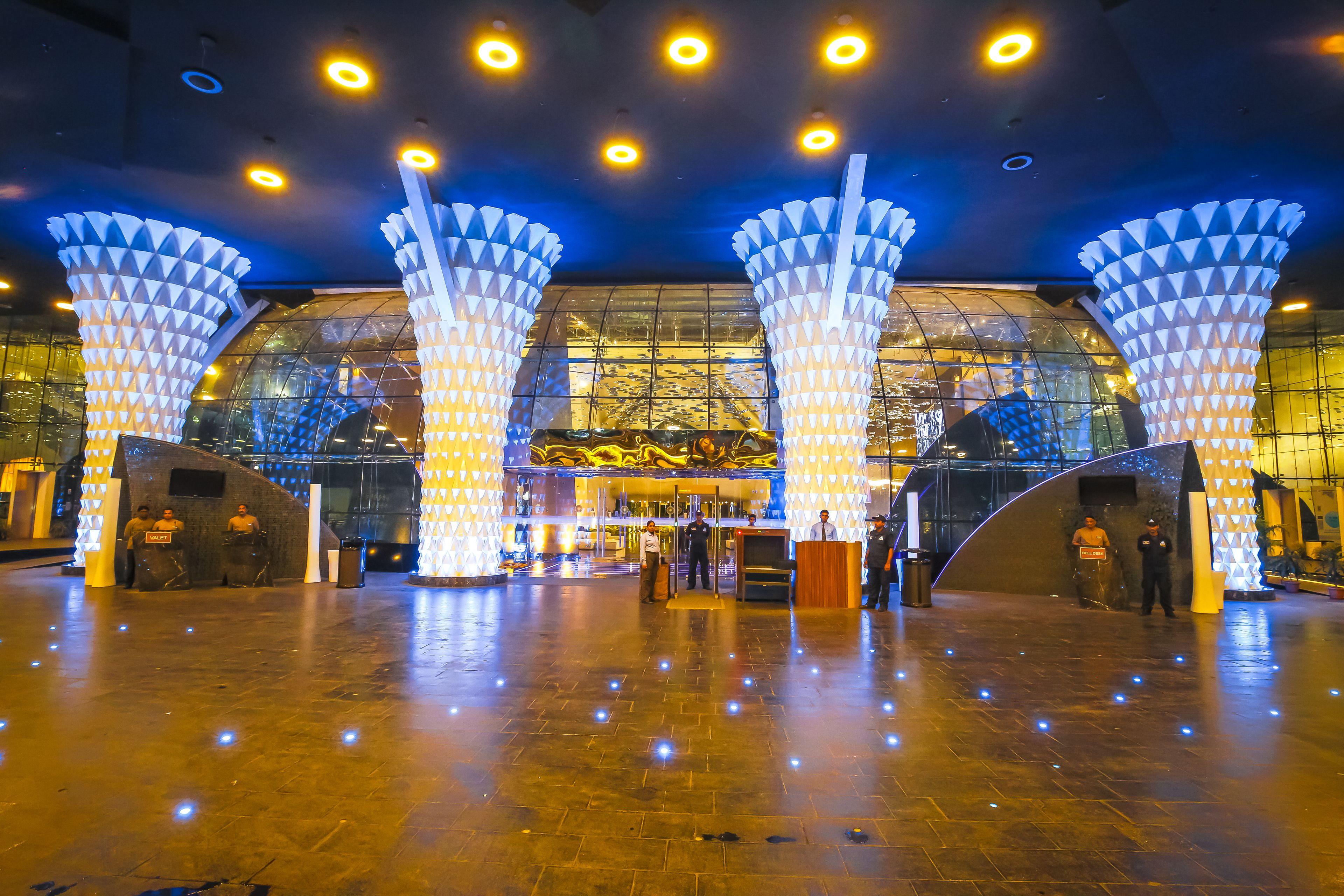 Hotel Sahara Star