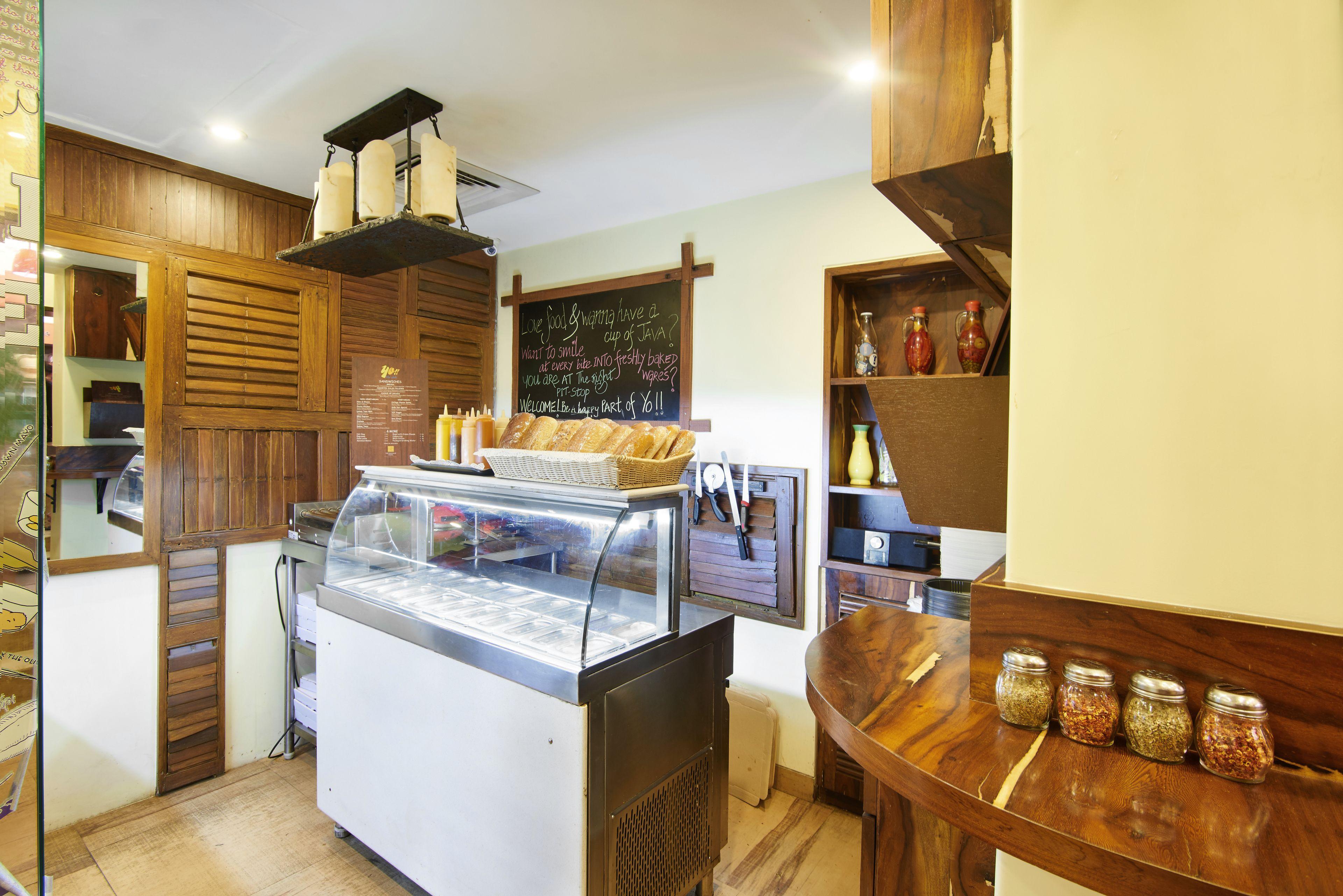 The Shalimar Hotel, Kemps Corner 4* Mumbai