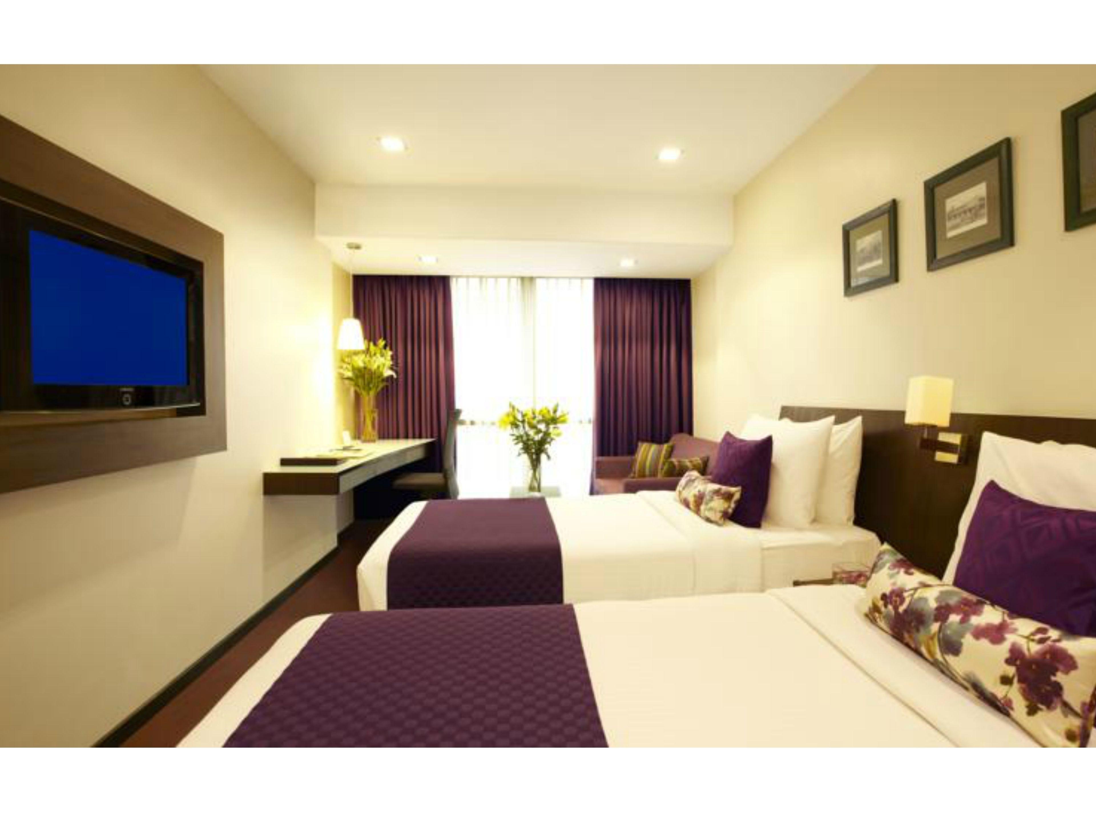 Hotel The Shalimar Hotel, Kemps Corner 4*