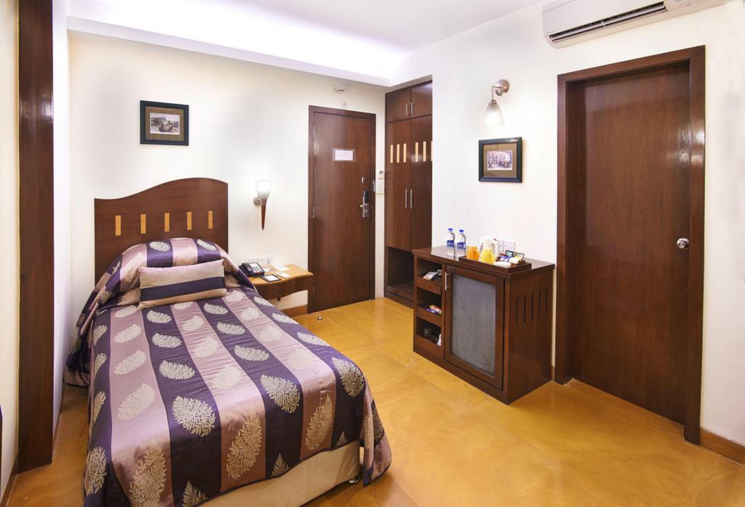 The Shalimar Hotel, Kemps Corner Hotel