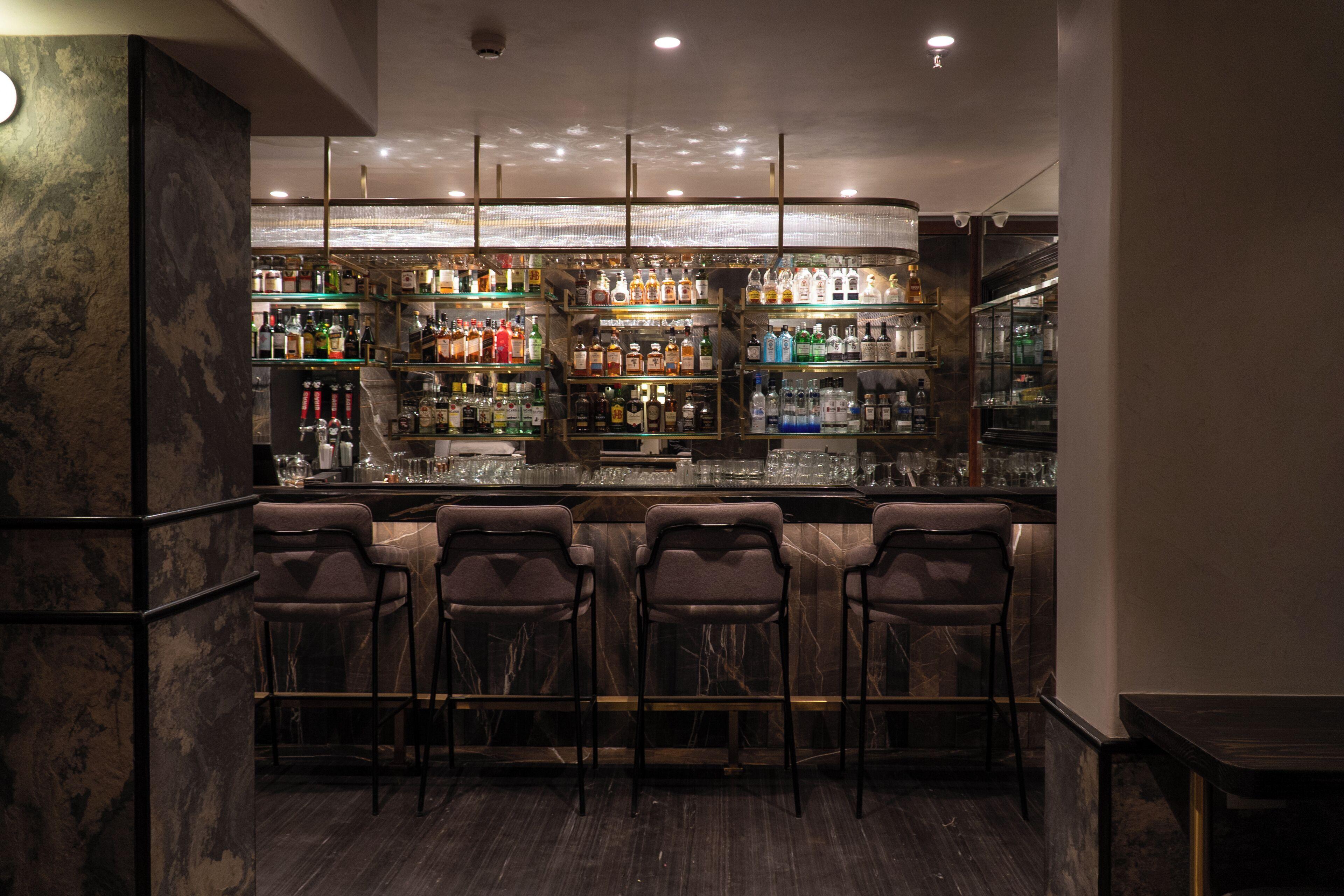 The Shalimar Hotel, Kemps Corner