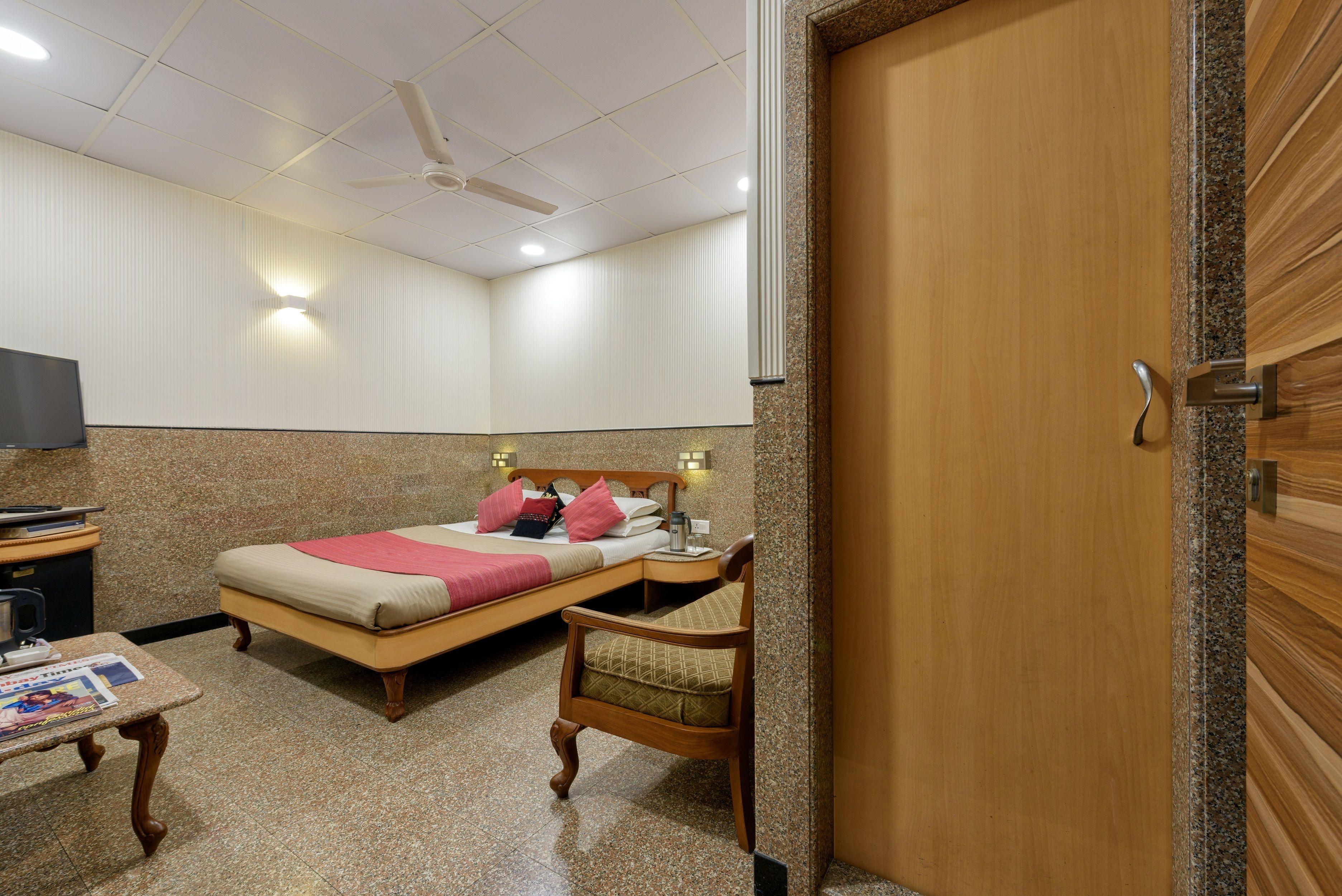 Hotel Royal Castle Mumbai