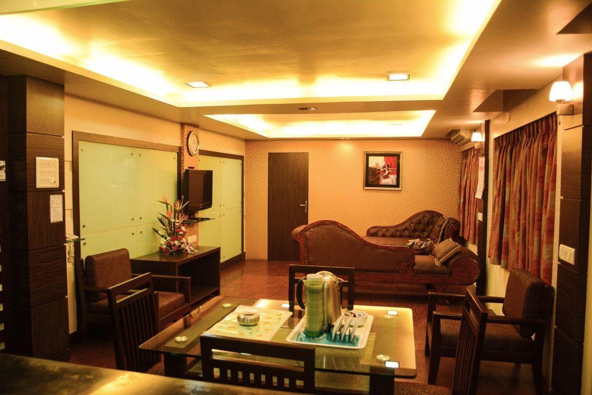 Metro Palace Bandra Hotel