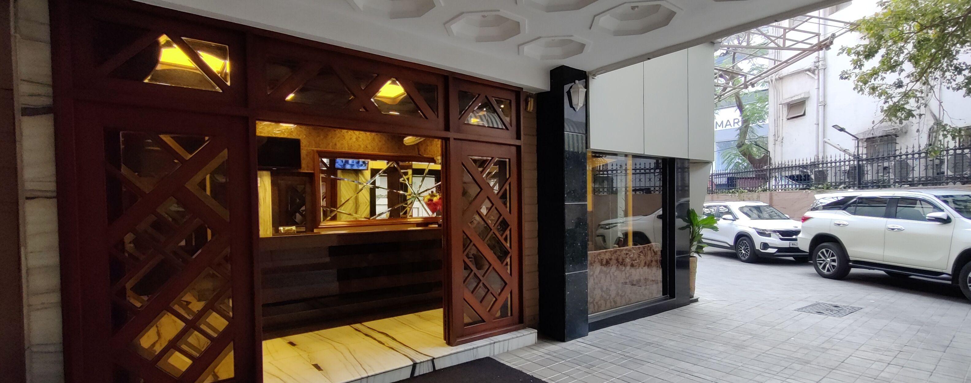 Hotel Metro Palace Bandra 3*