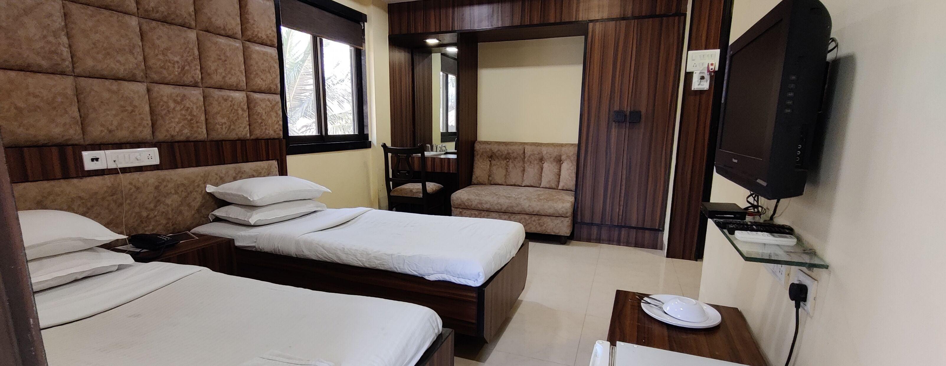 Hotel Metro Palace Bandra