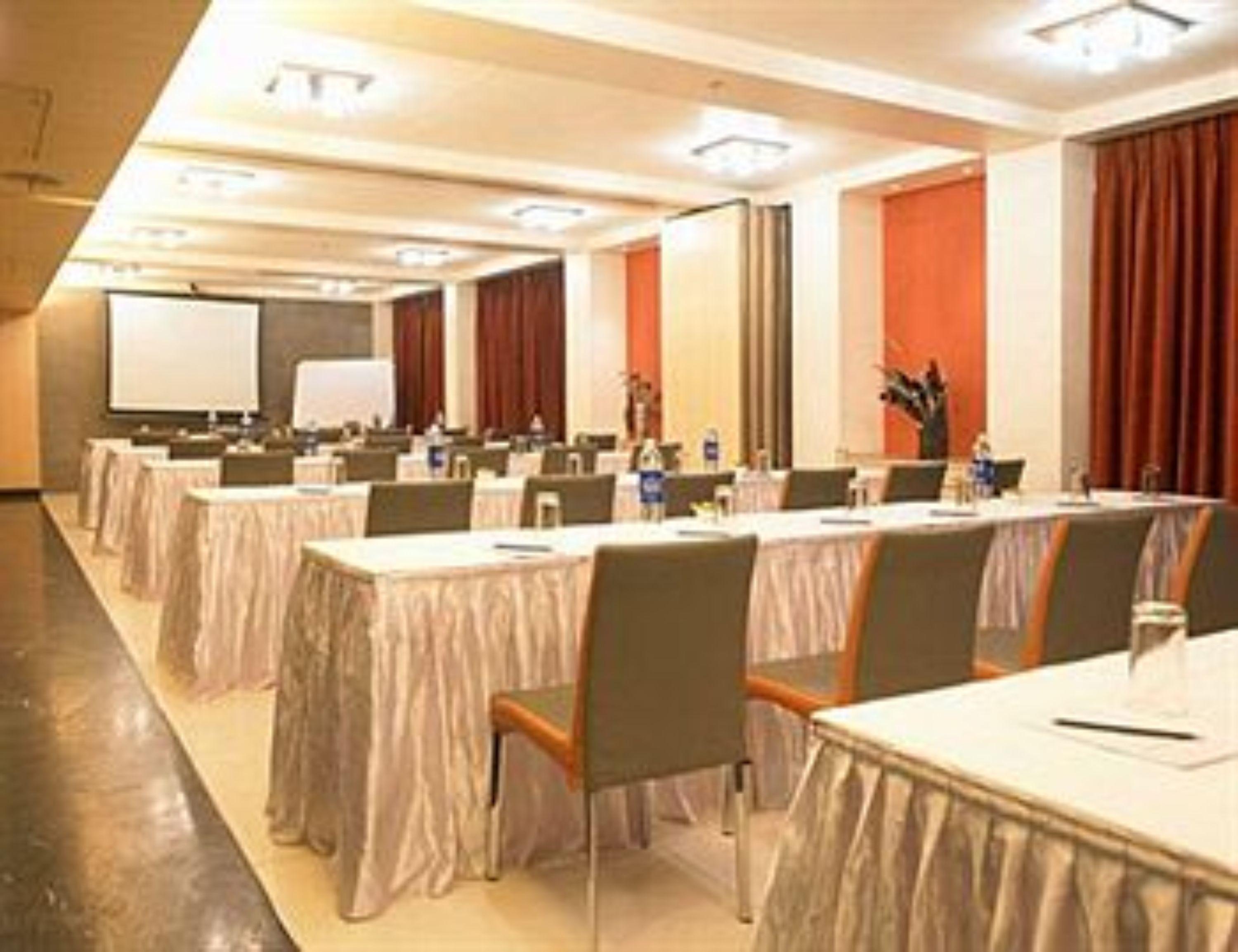 Hotel Satkar Residency