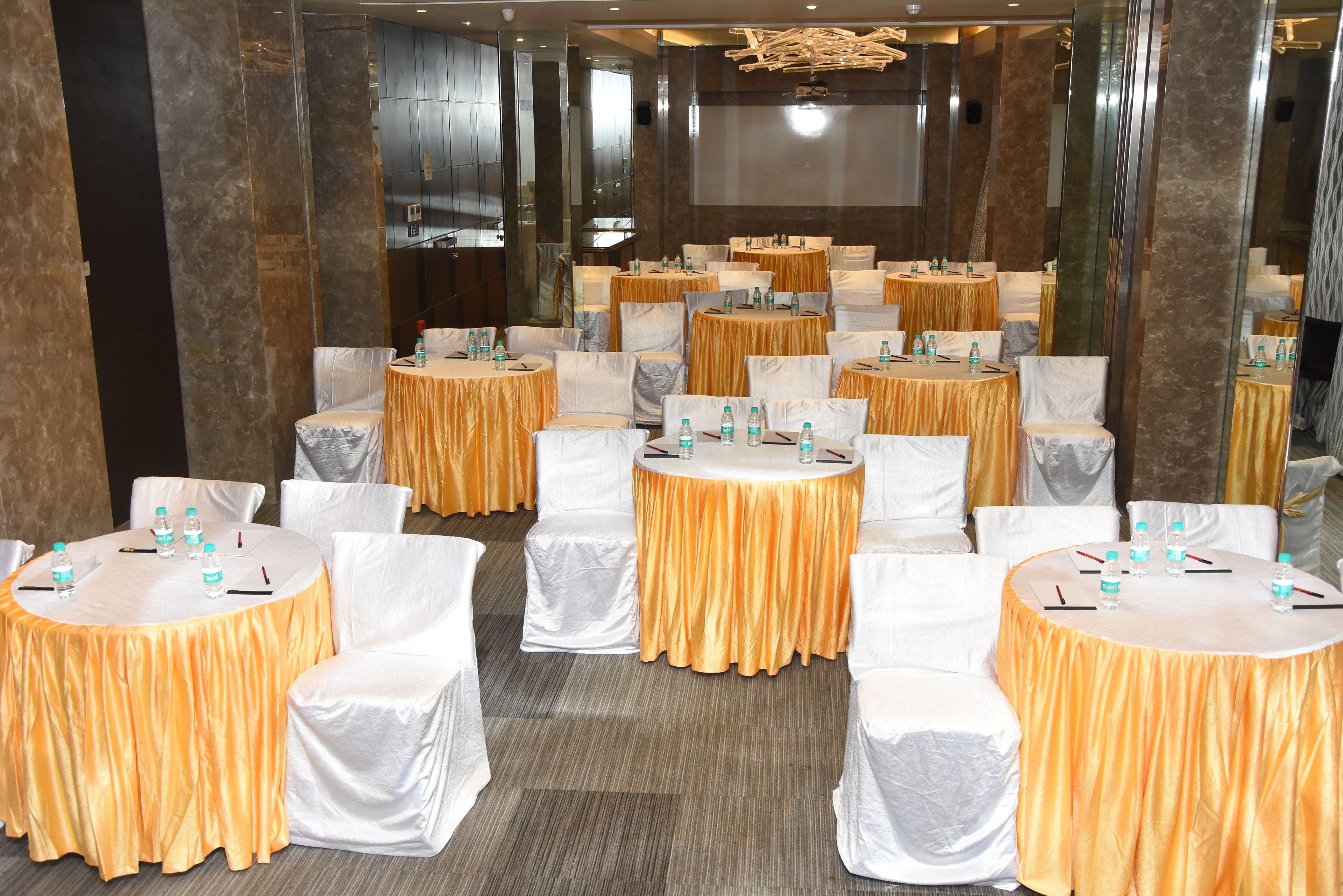 Godwin - Colaba Hotel Mumbai