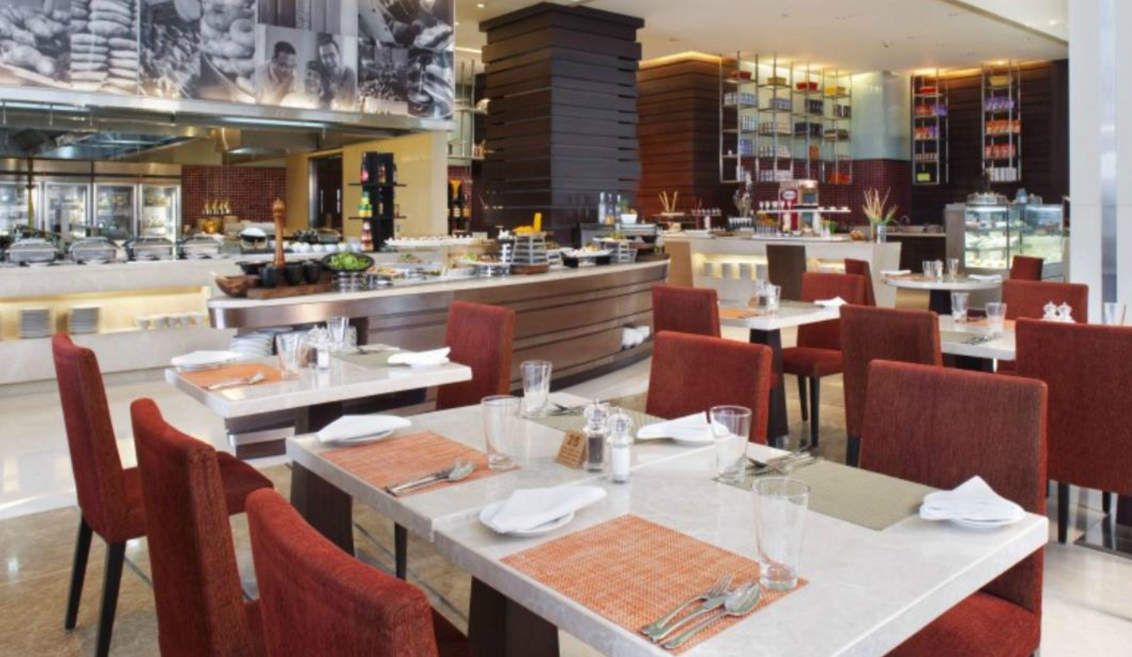 International Airport By Ihg 5*