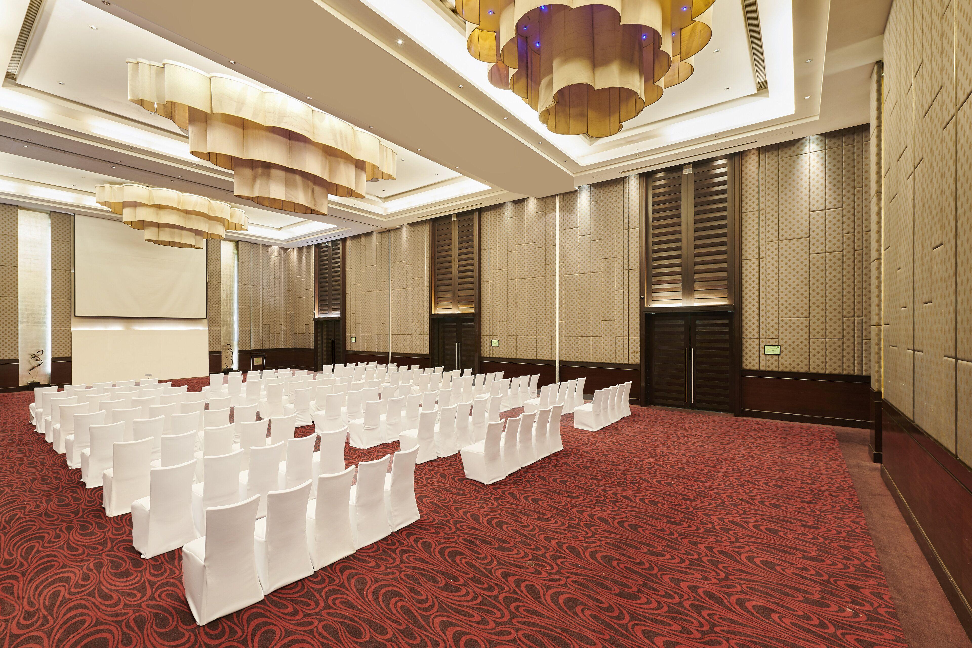 International Airport By Ihg Hotel