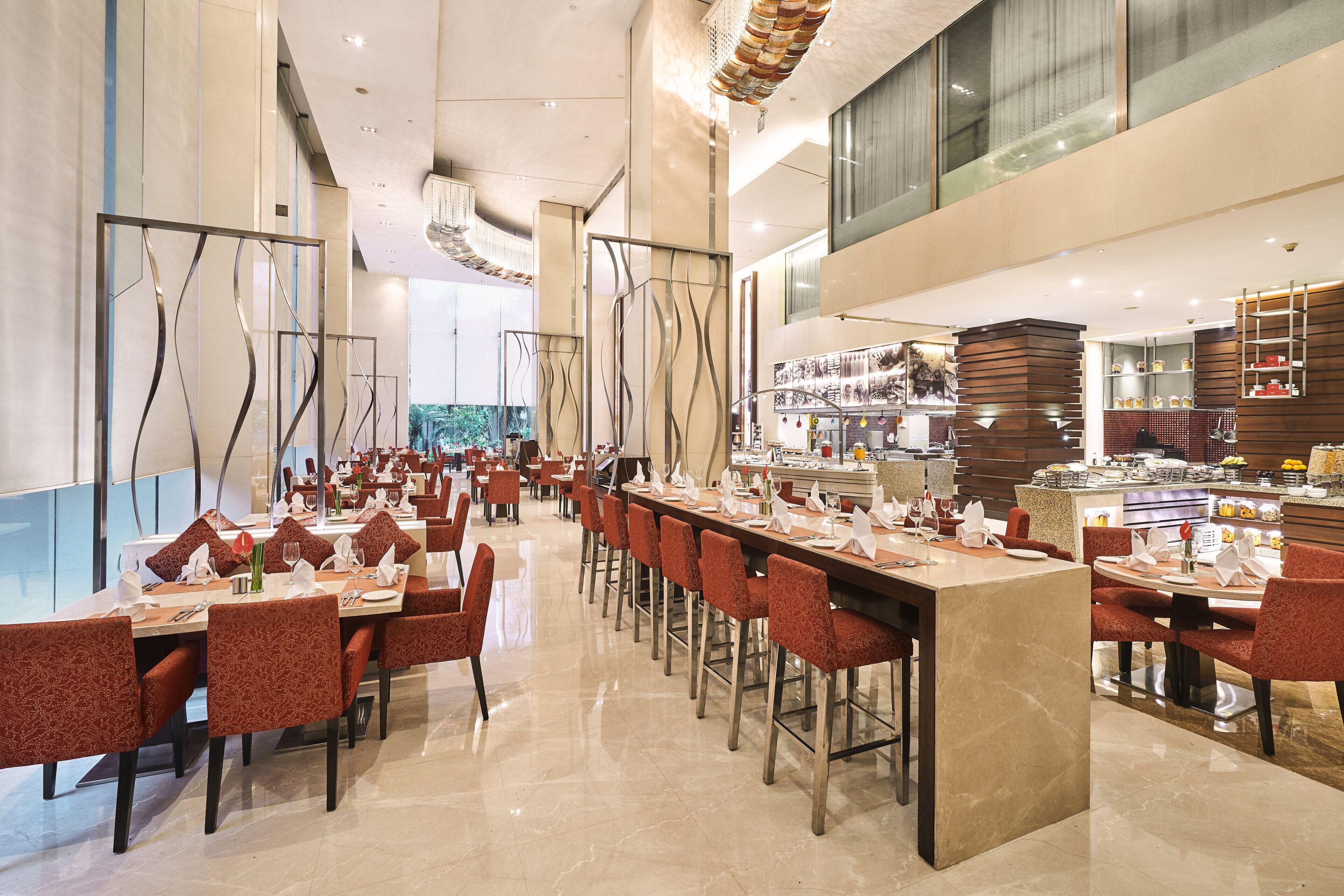 International Airport By Ihg 5*