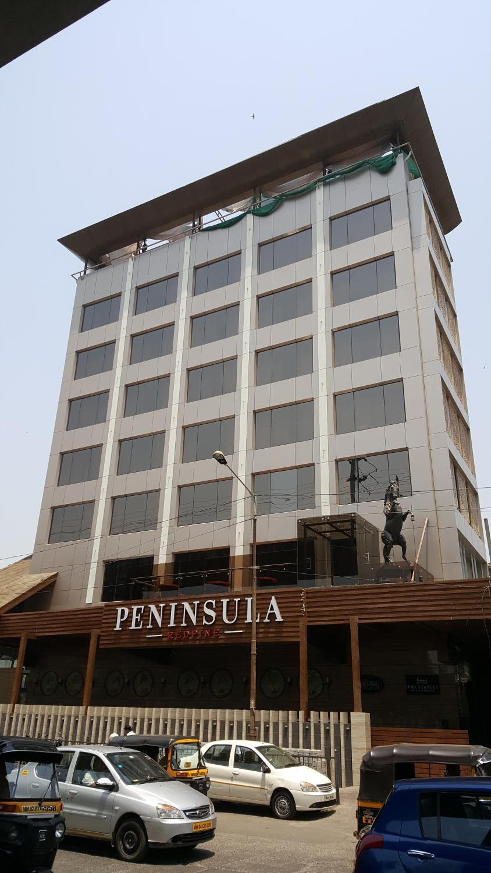 Hotel Peninsula Redpine 3*