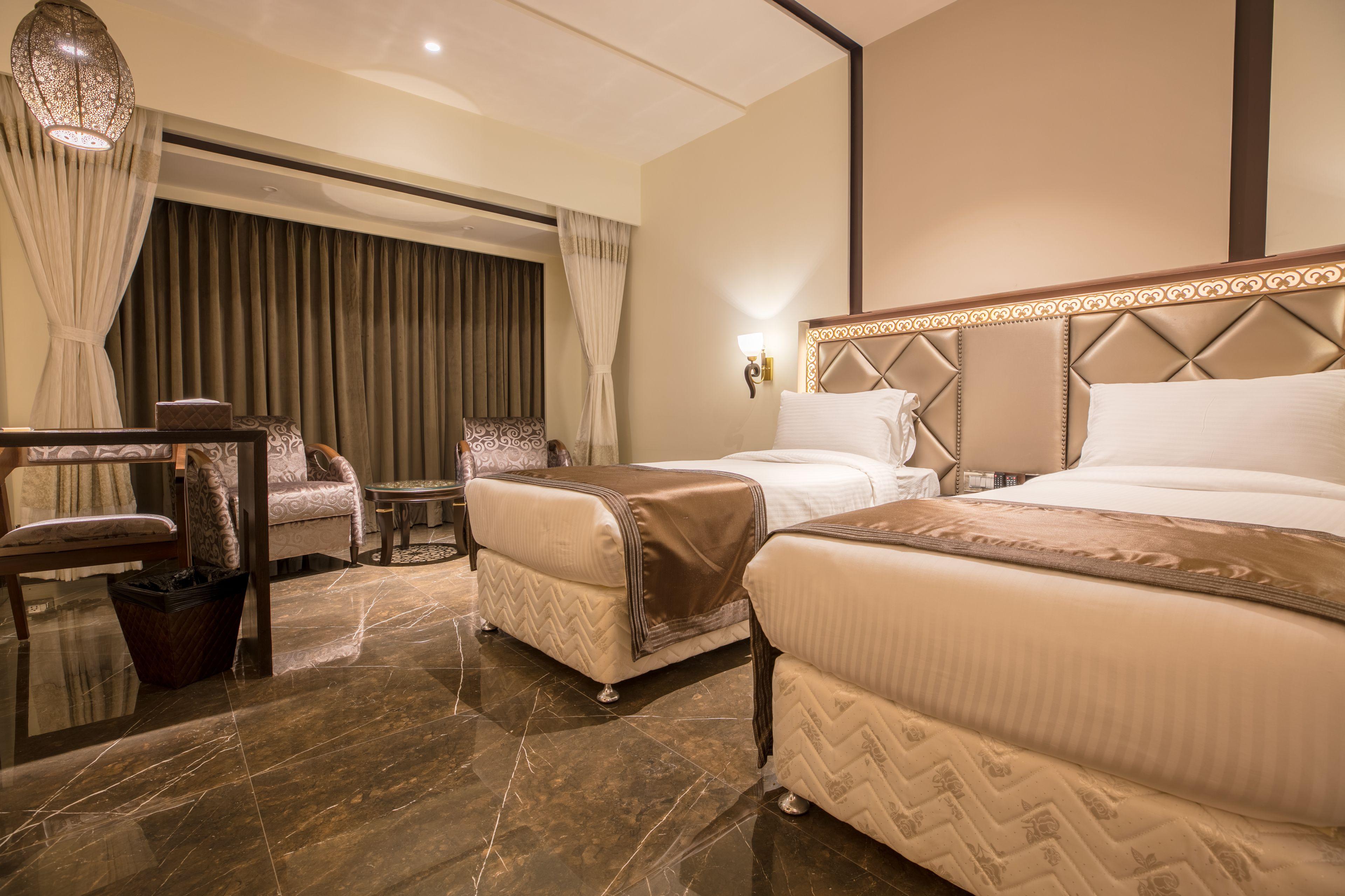 Hotel Peninsula Redpine