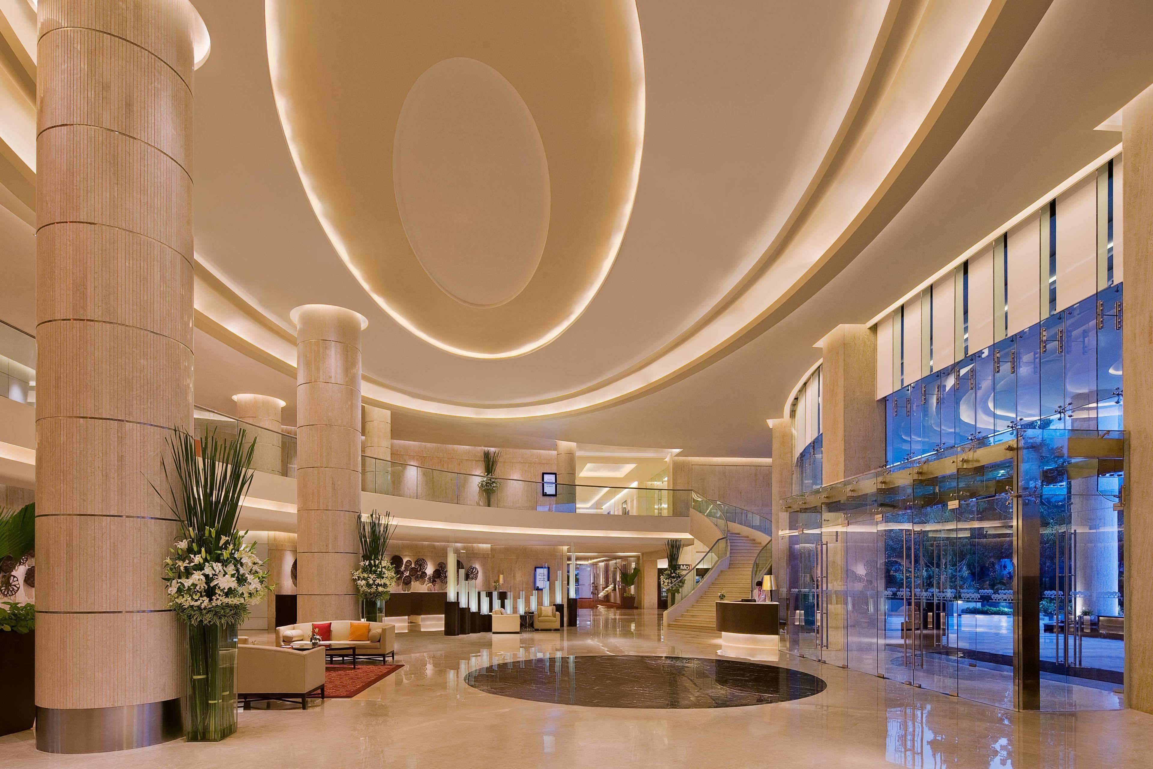 Courtyard By Marriott International Airport Hotel