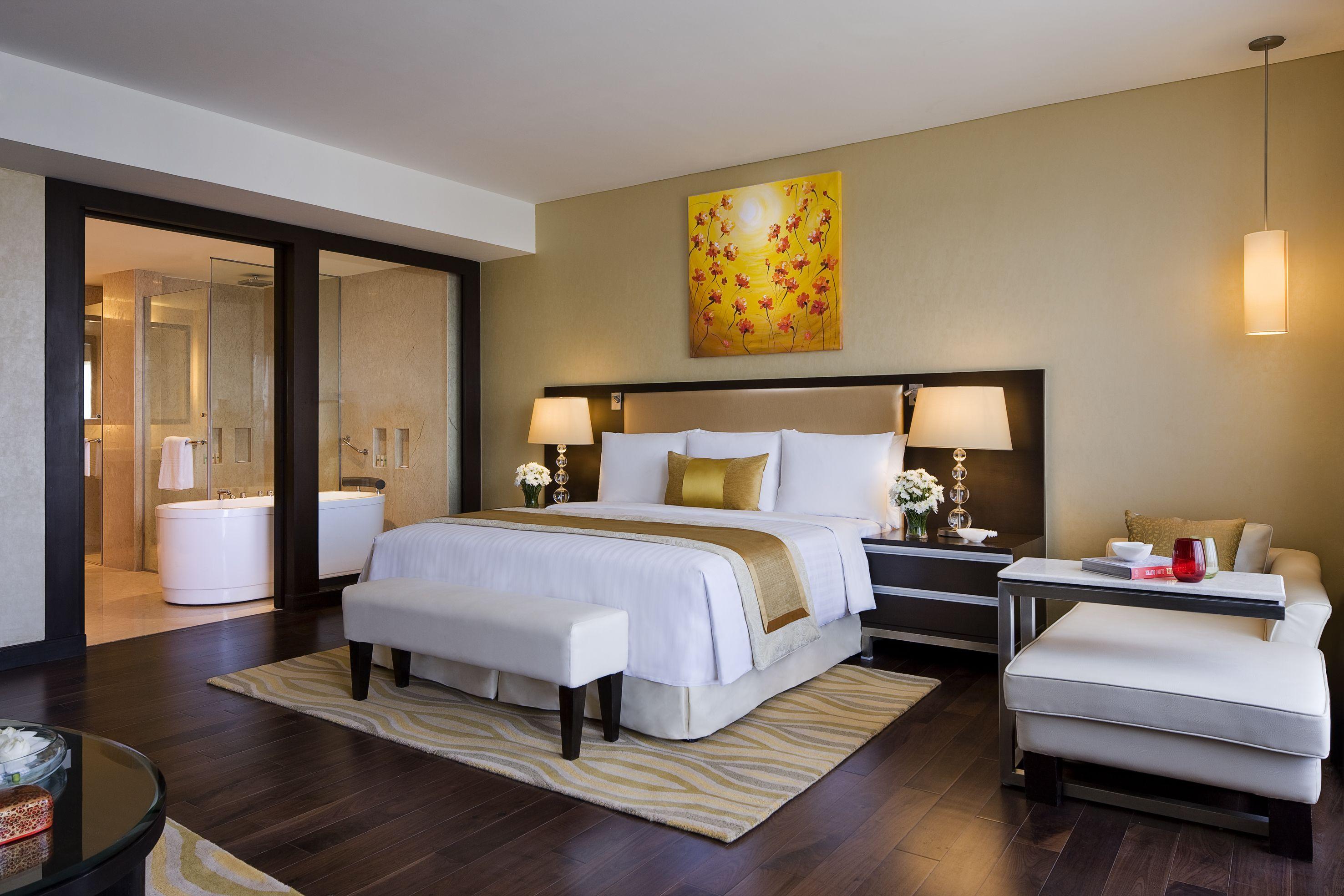 Courtyard By Marriott International Airport 5*