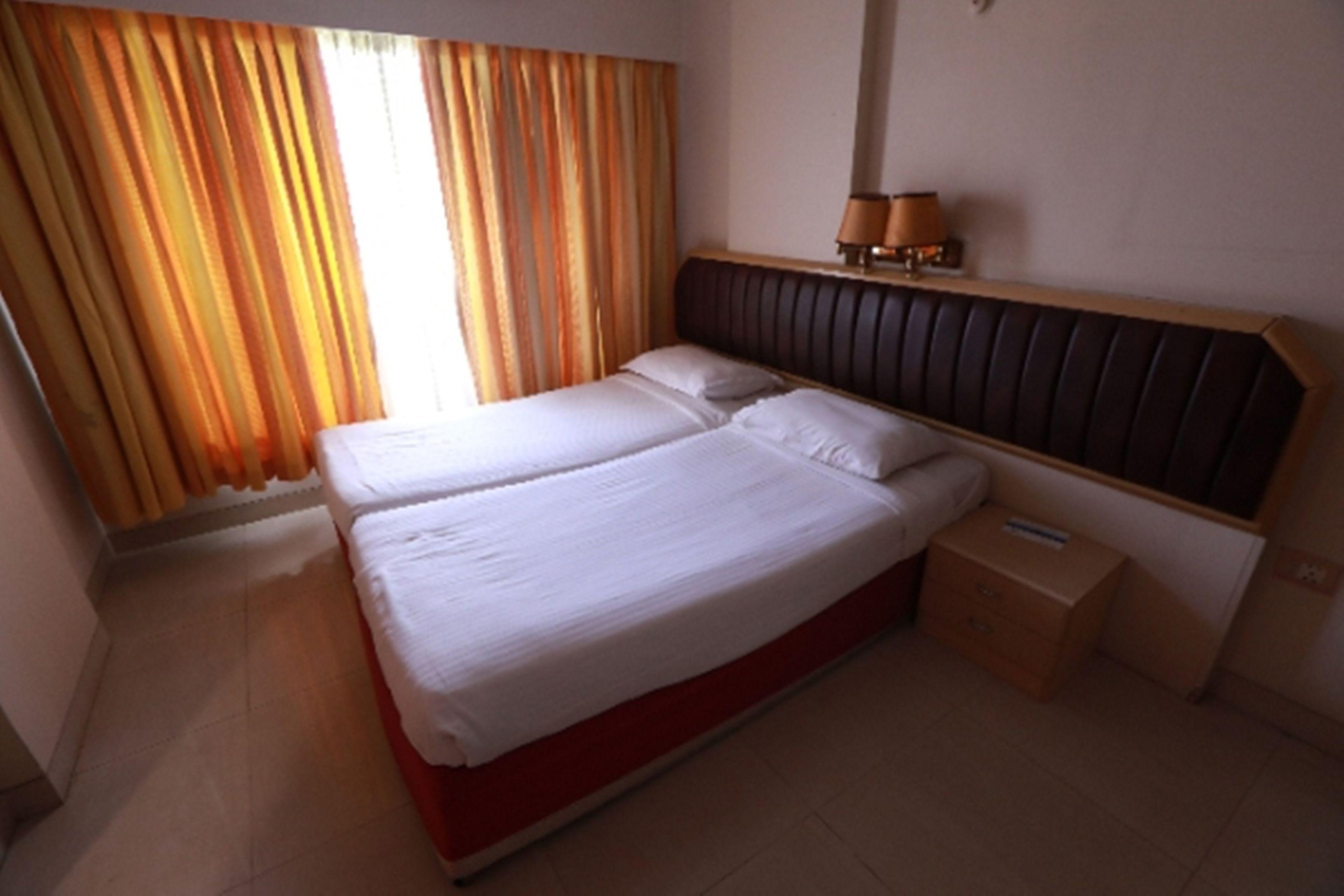 Landmark Apartment *