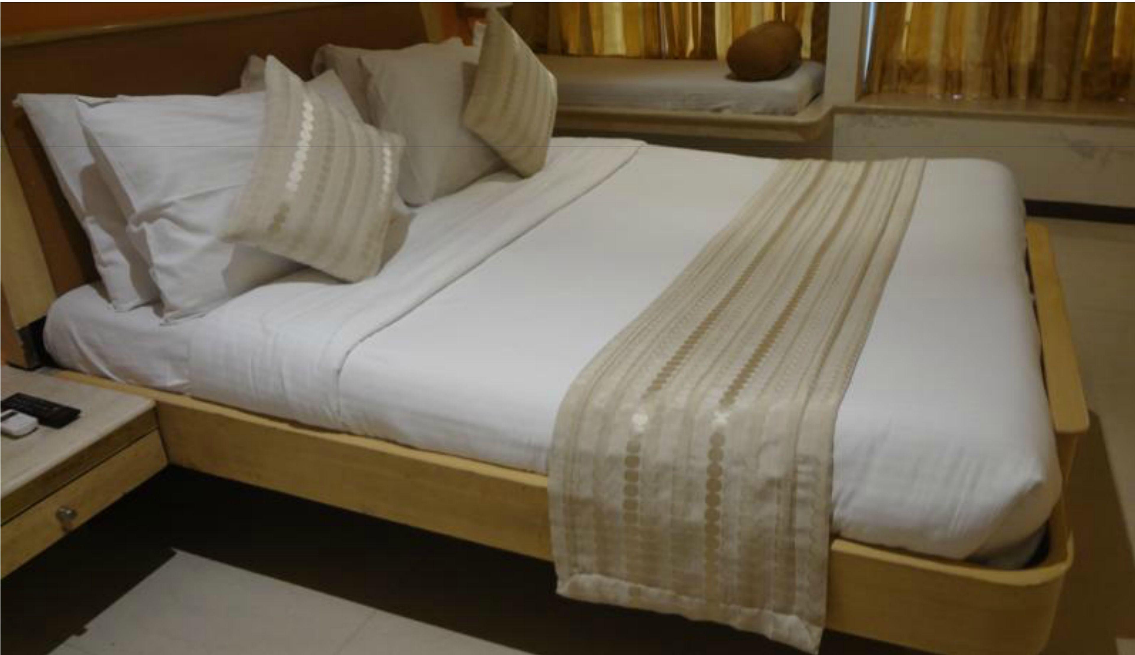 Suncity Apollo - Gateway Of India Hotel