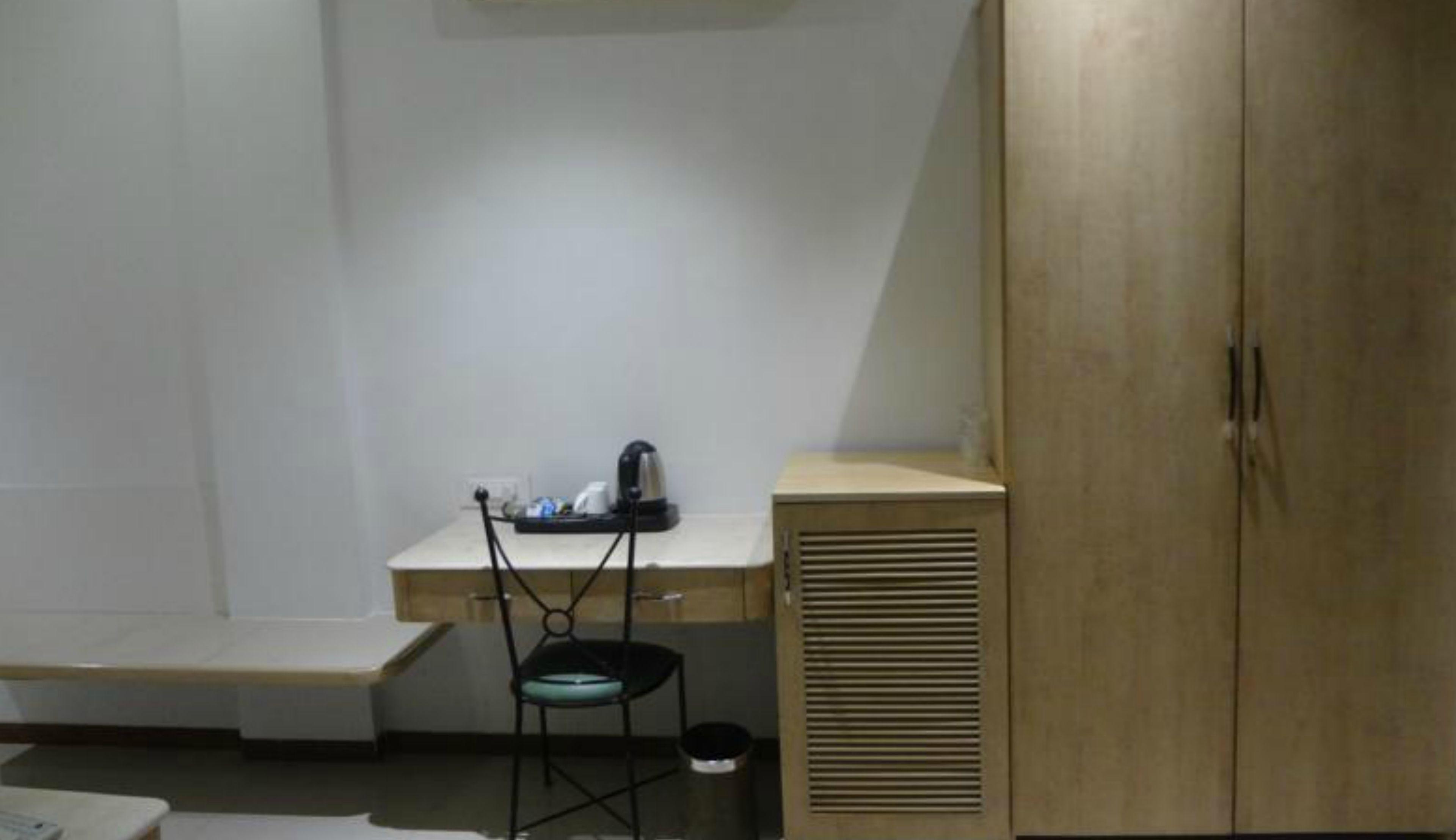 Hotel Suncity Apollo - Gateway Of India 3*