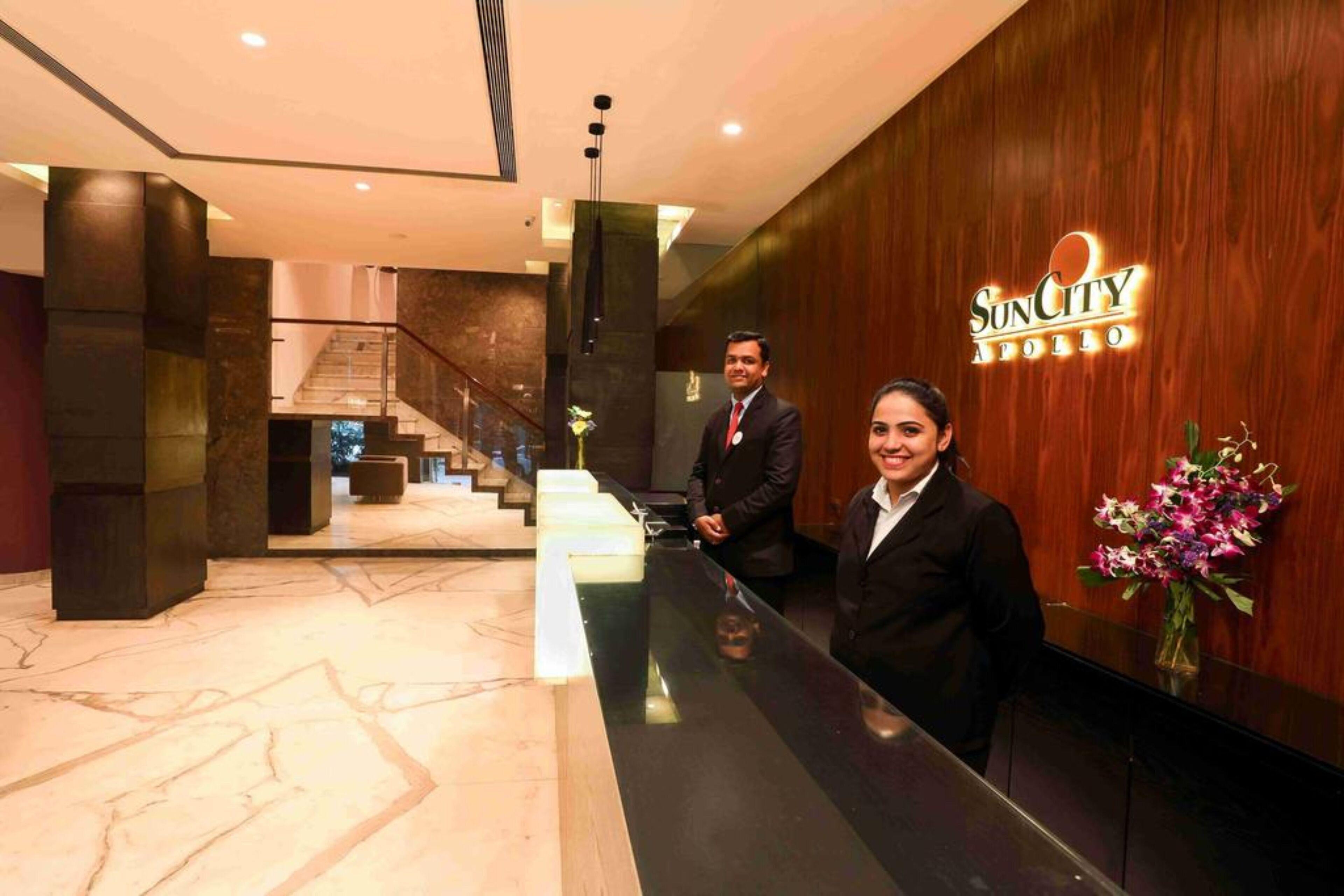 Hotel Suncity Apollo - Gateway Of India