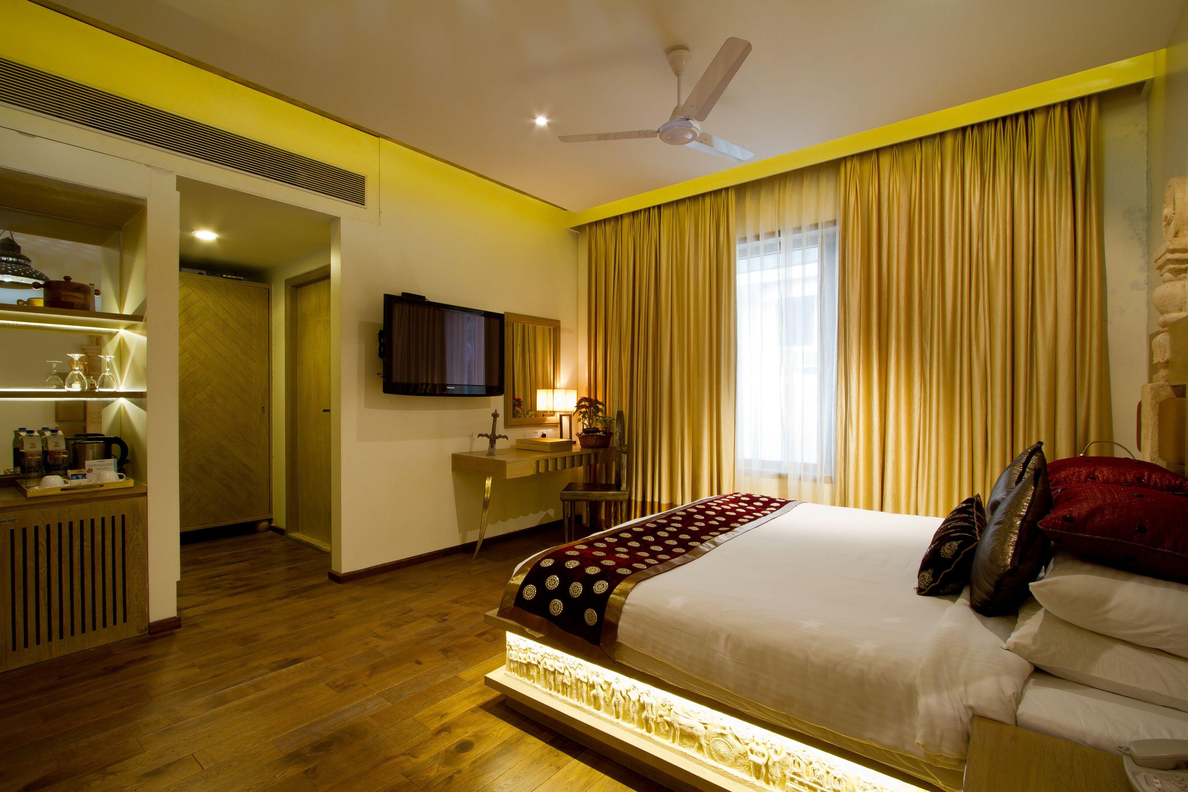 Hotel Le Sutra Hotel, Khar, 4*