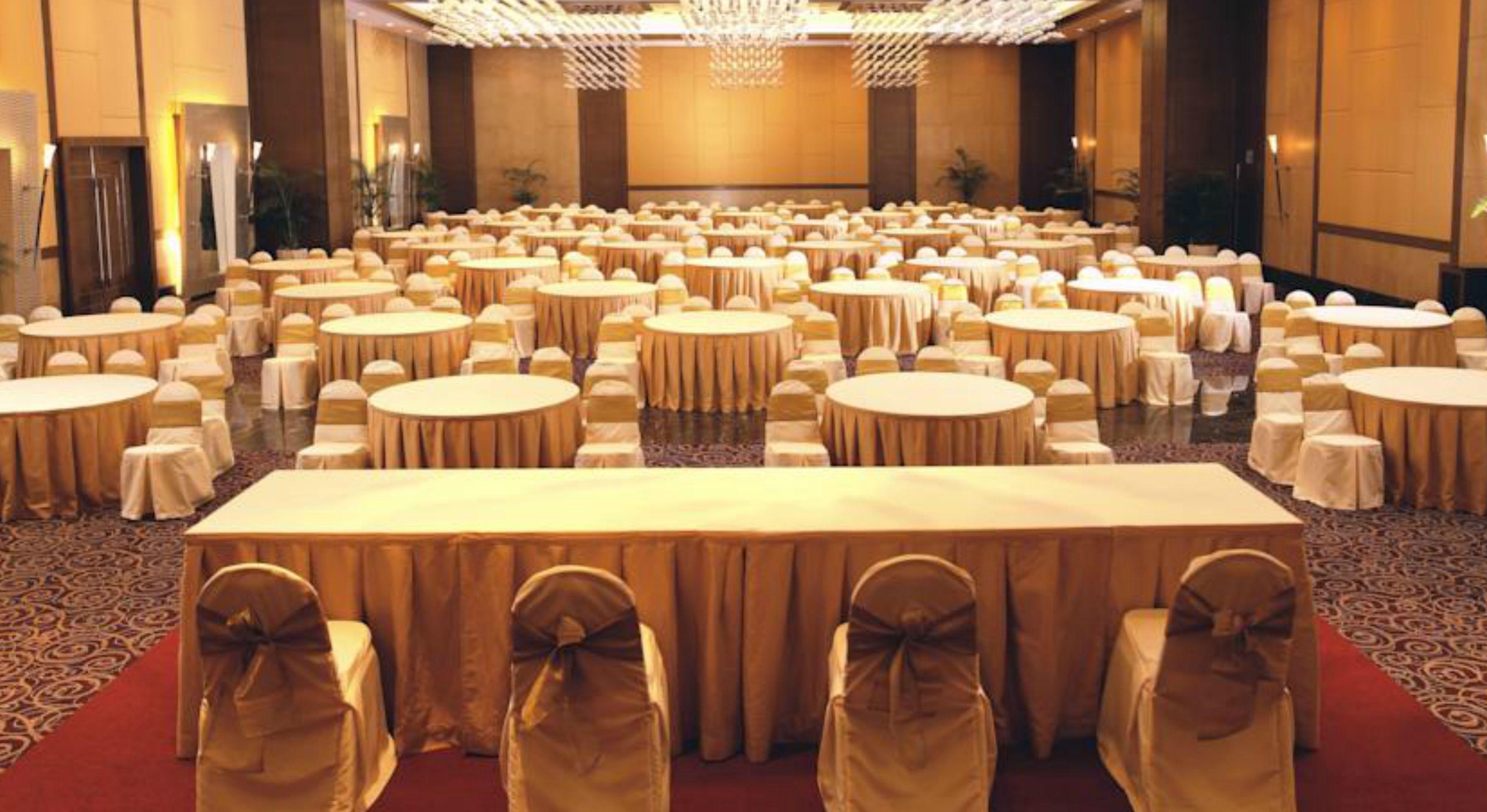 Hotel The Retreat & Convention Centre Mumbai