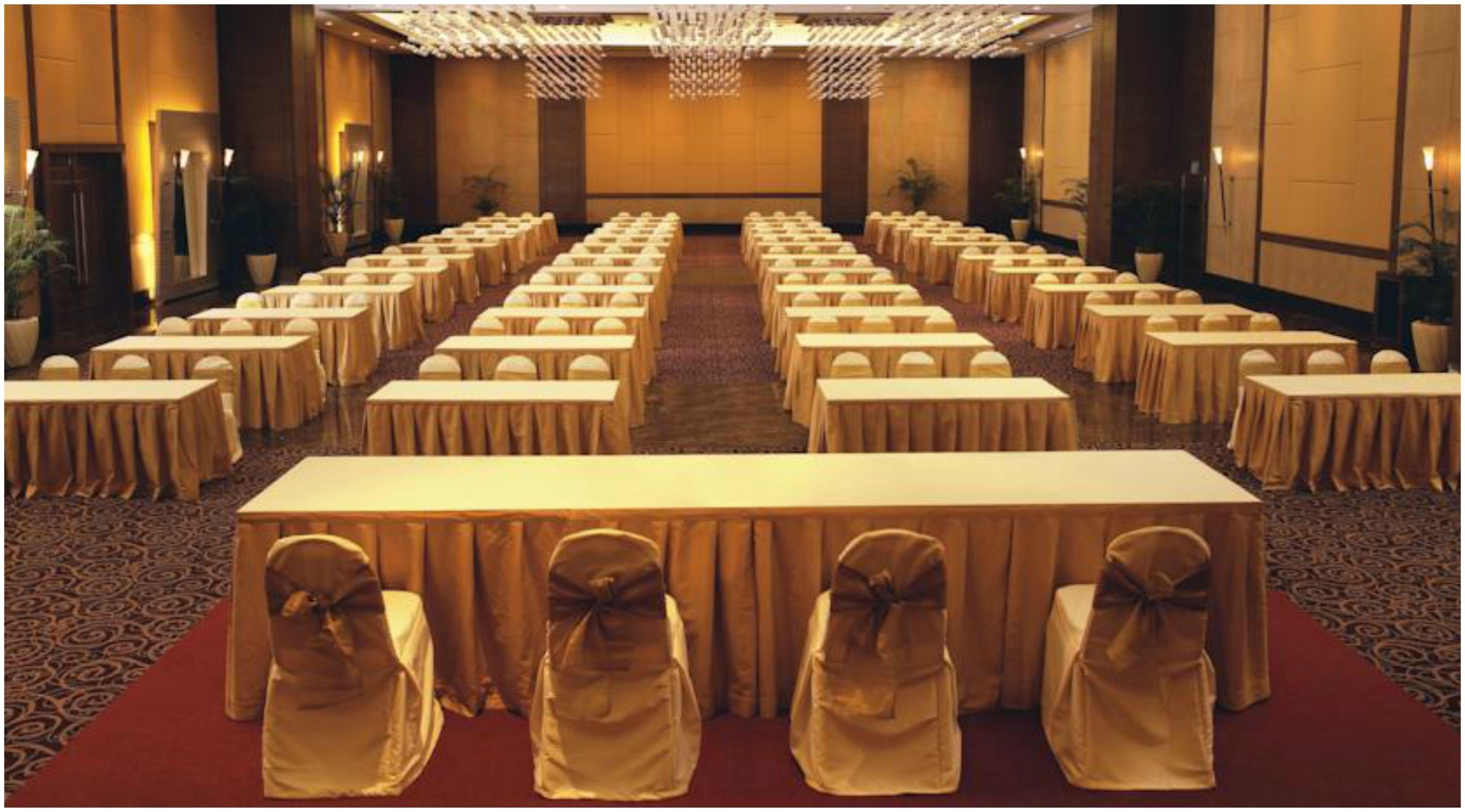 The Retreat & Convention Centre Hotel Mumbai