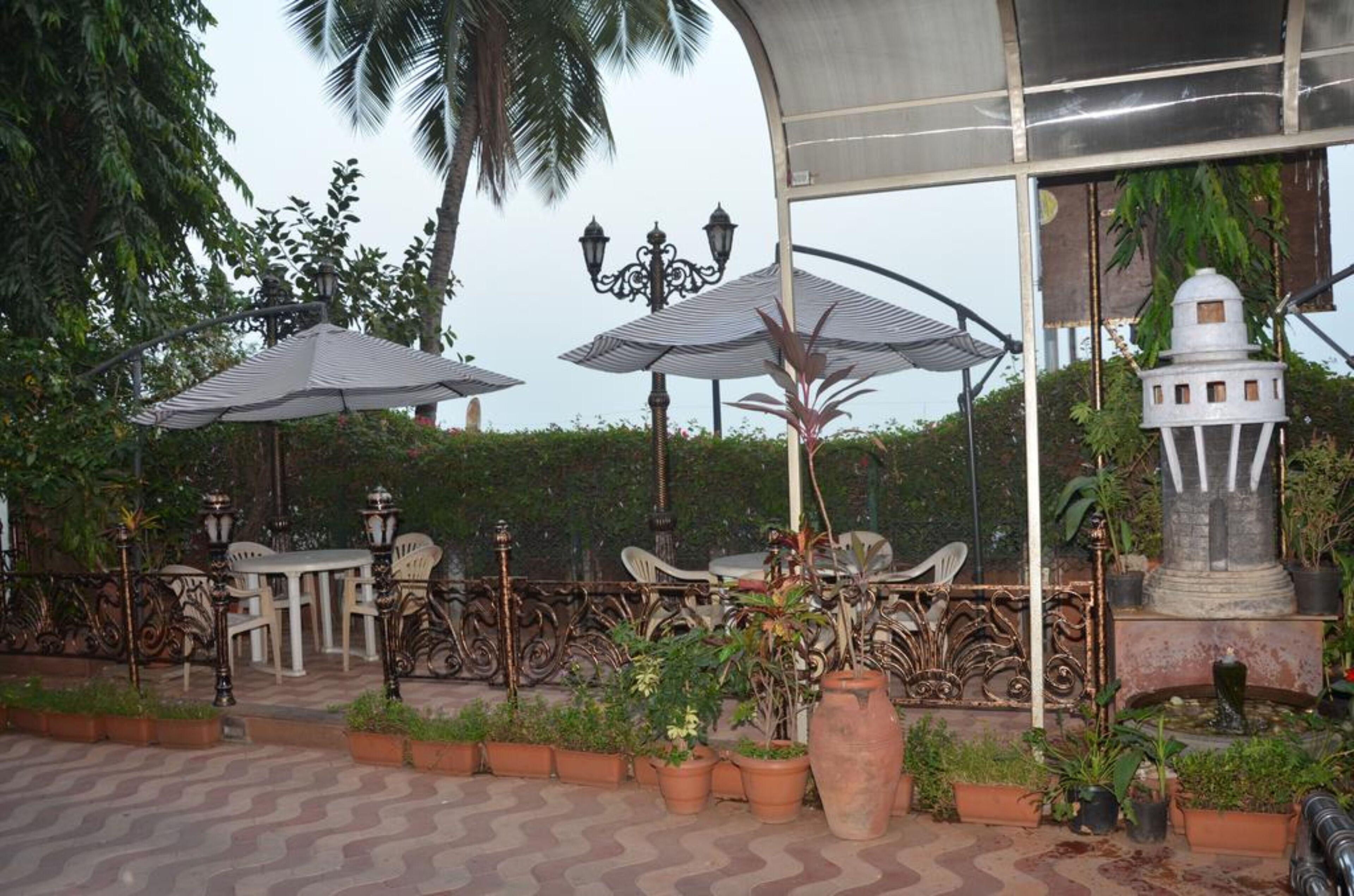 Sea Palace - Near Gateway Of India 3*