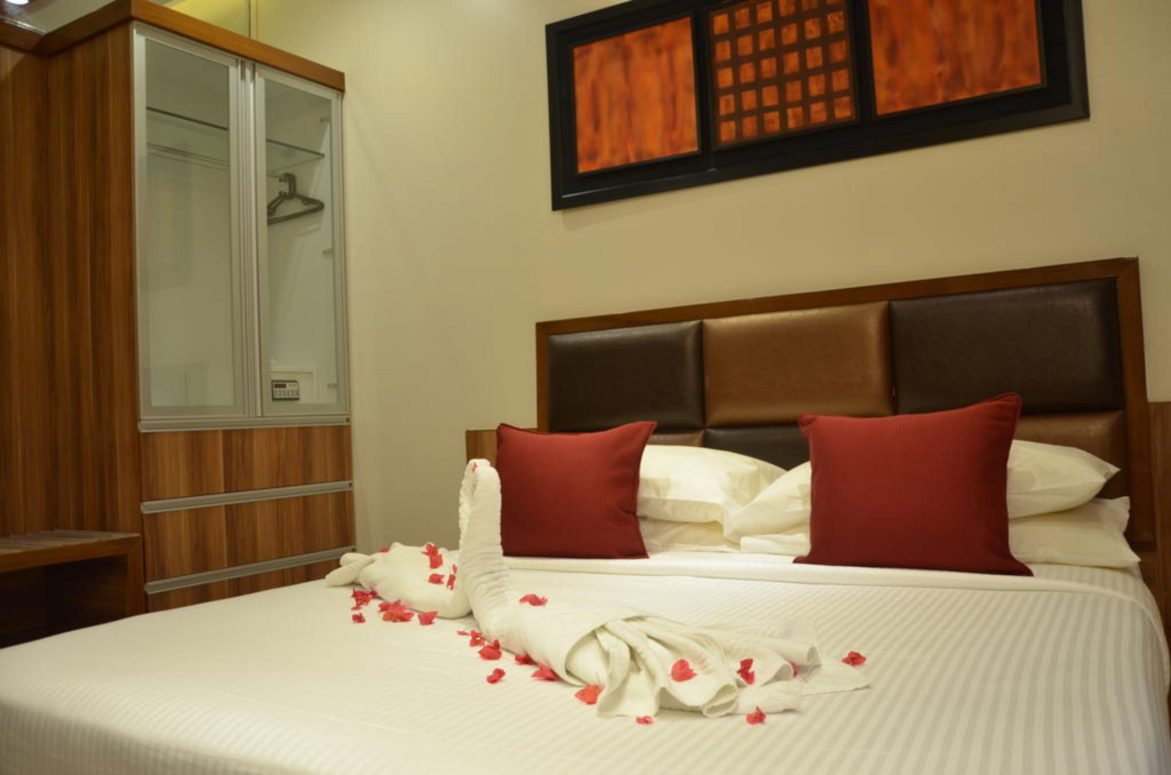 Hotel Sea Palace - Near Gateway Of India Mumbai