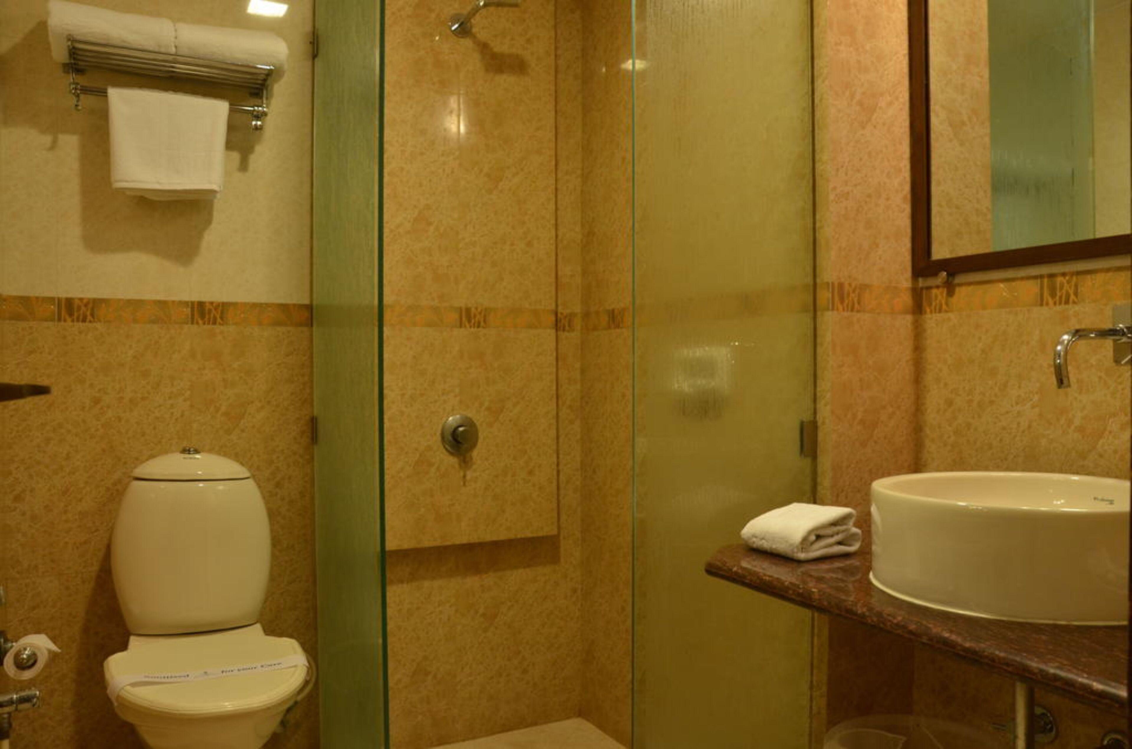 Hotel Sea Palace - Near Gateway Of India