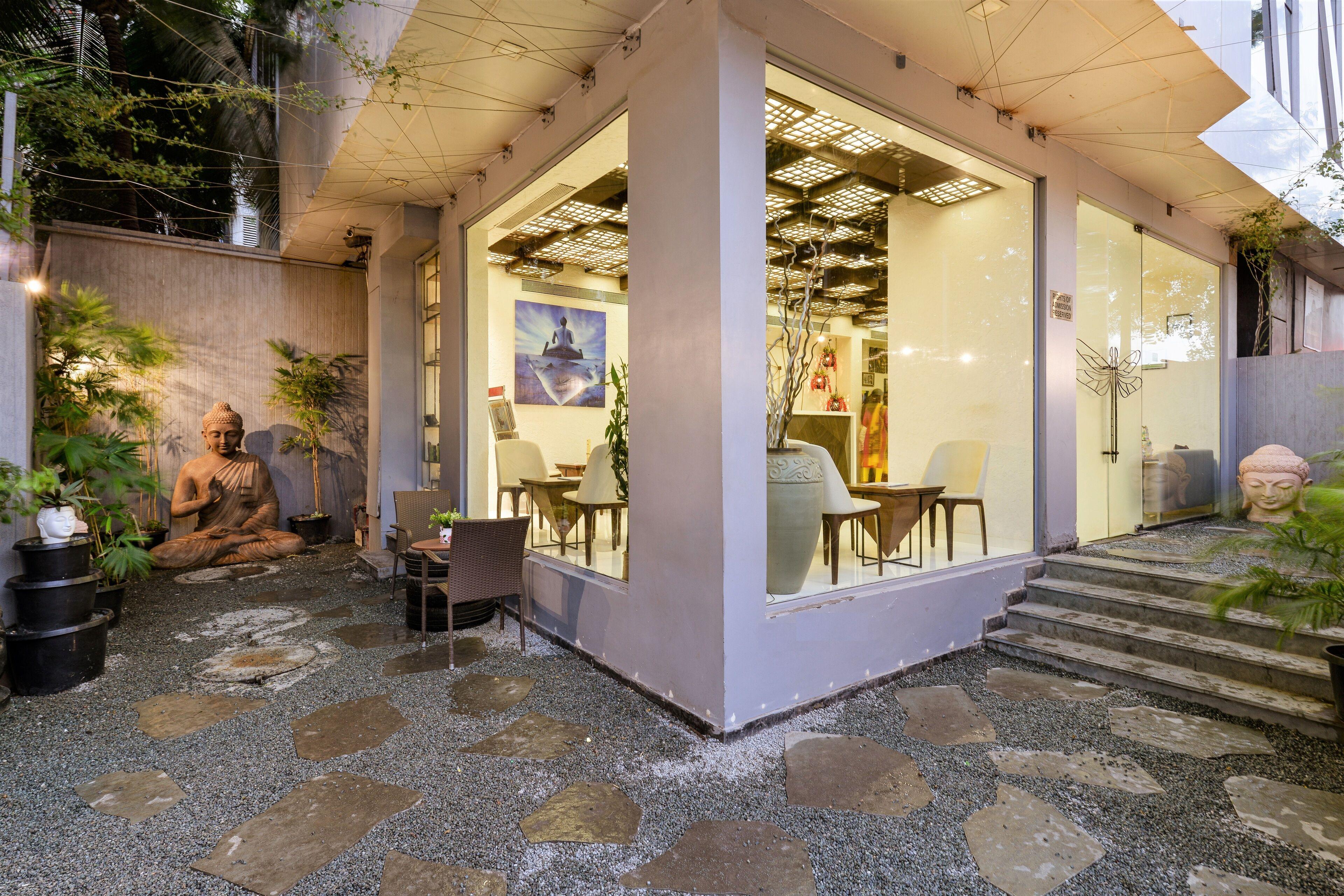 Hotel Dragonfly - The Art Mumbai