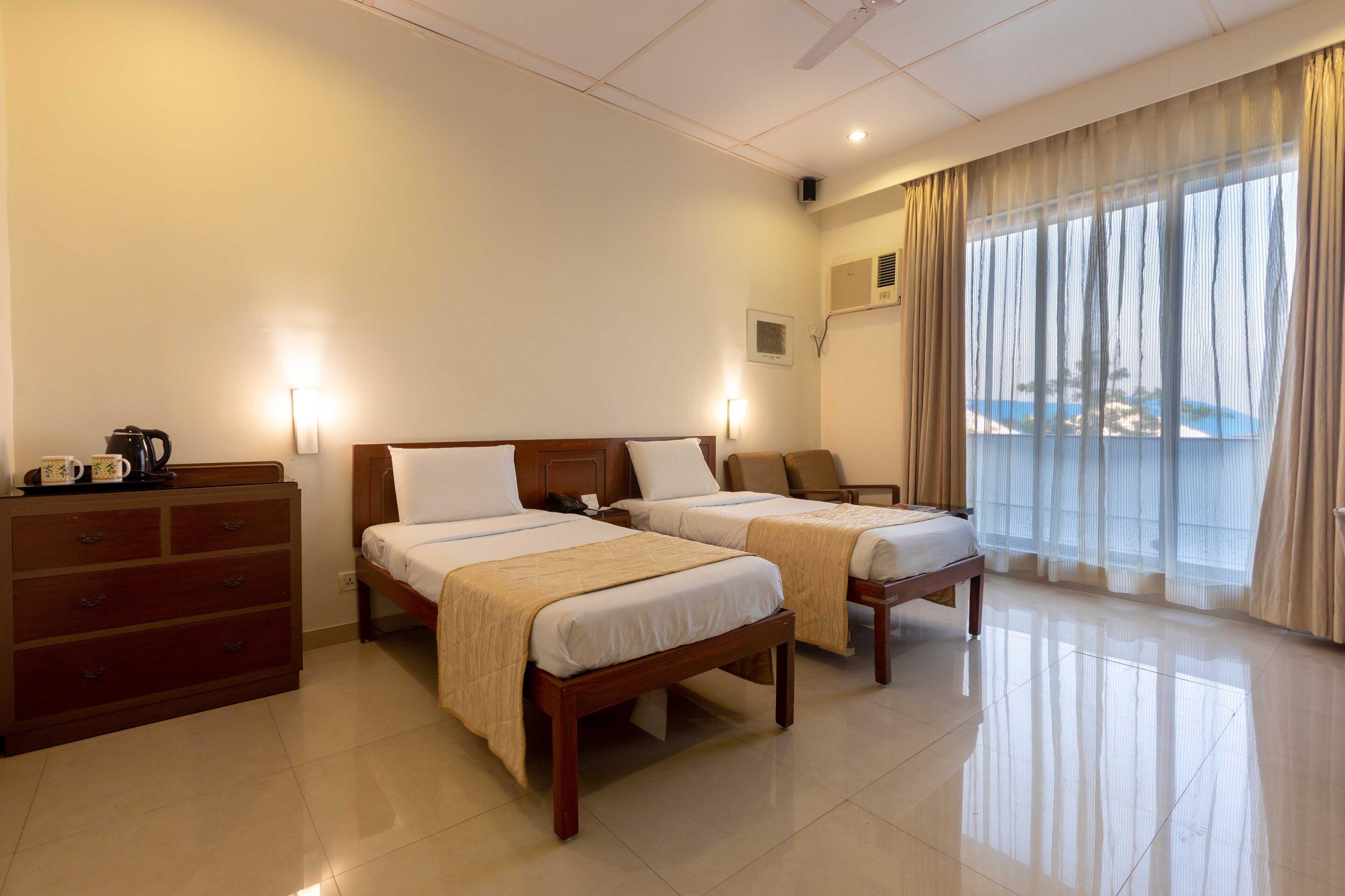 Hotel Grand - Ballard Estate,