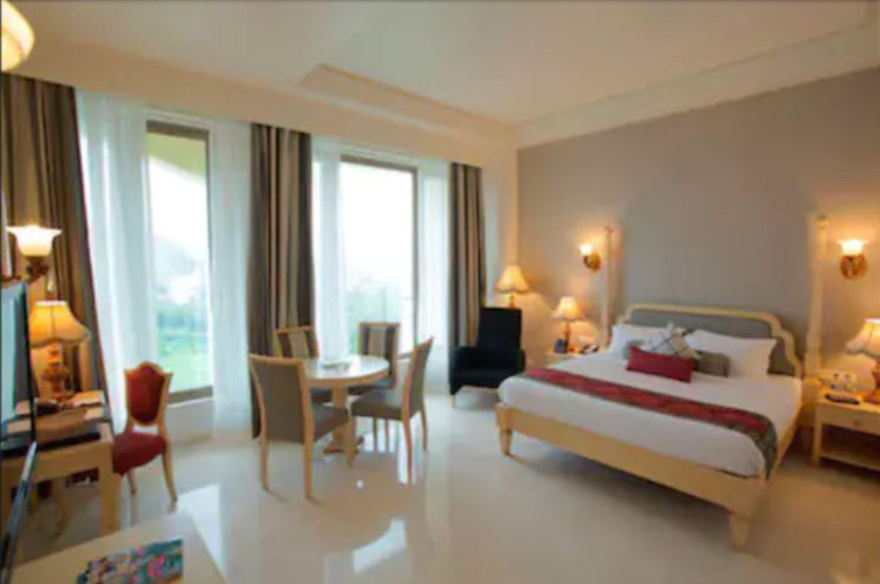 Royal Tulip Navi Hotel 5*