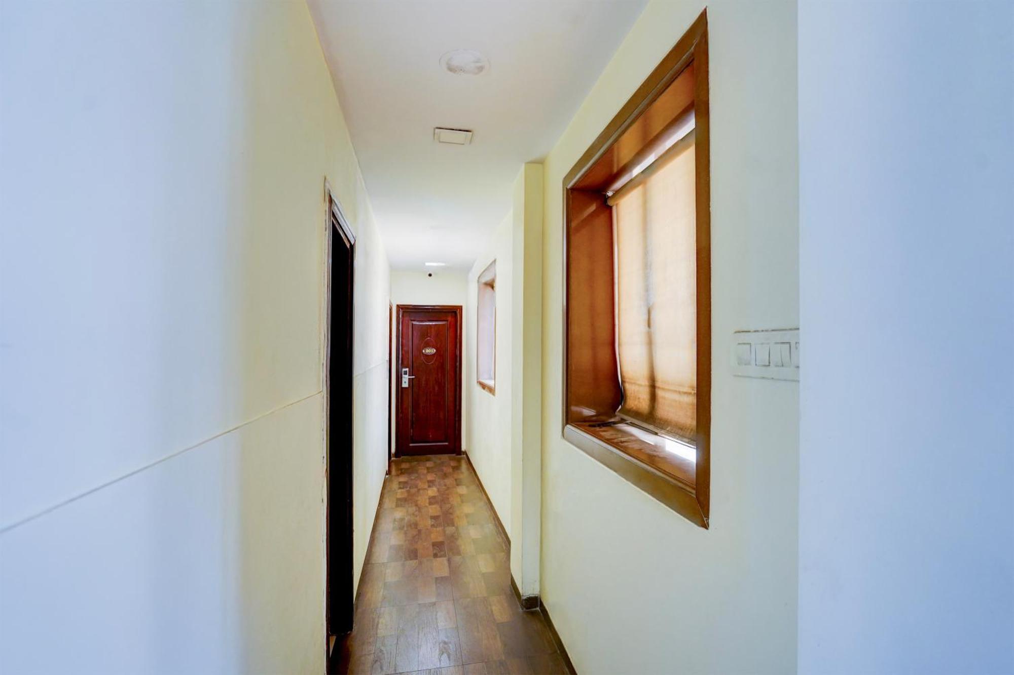 O Gold Coast Hotel 2*