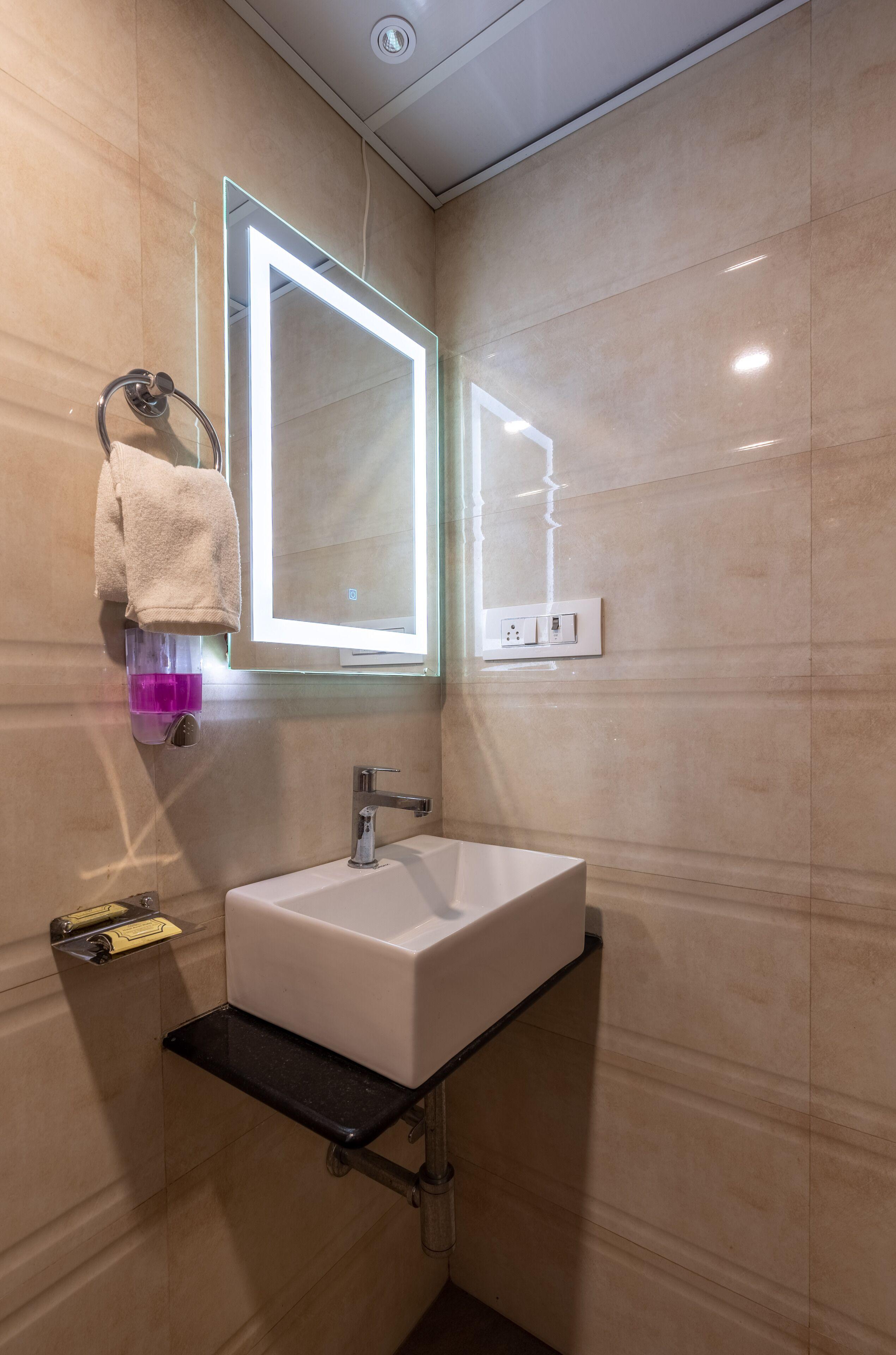 Hotel Avon Ruby Dadar 3*