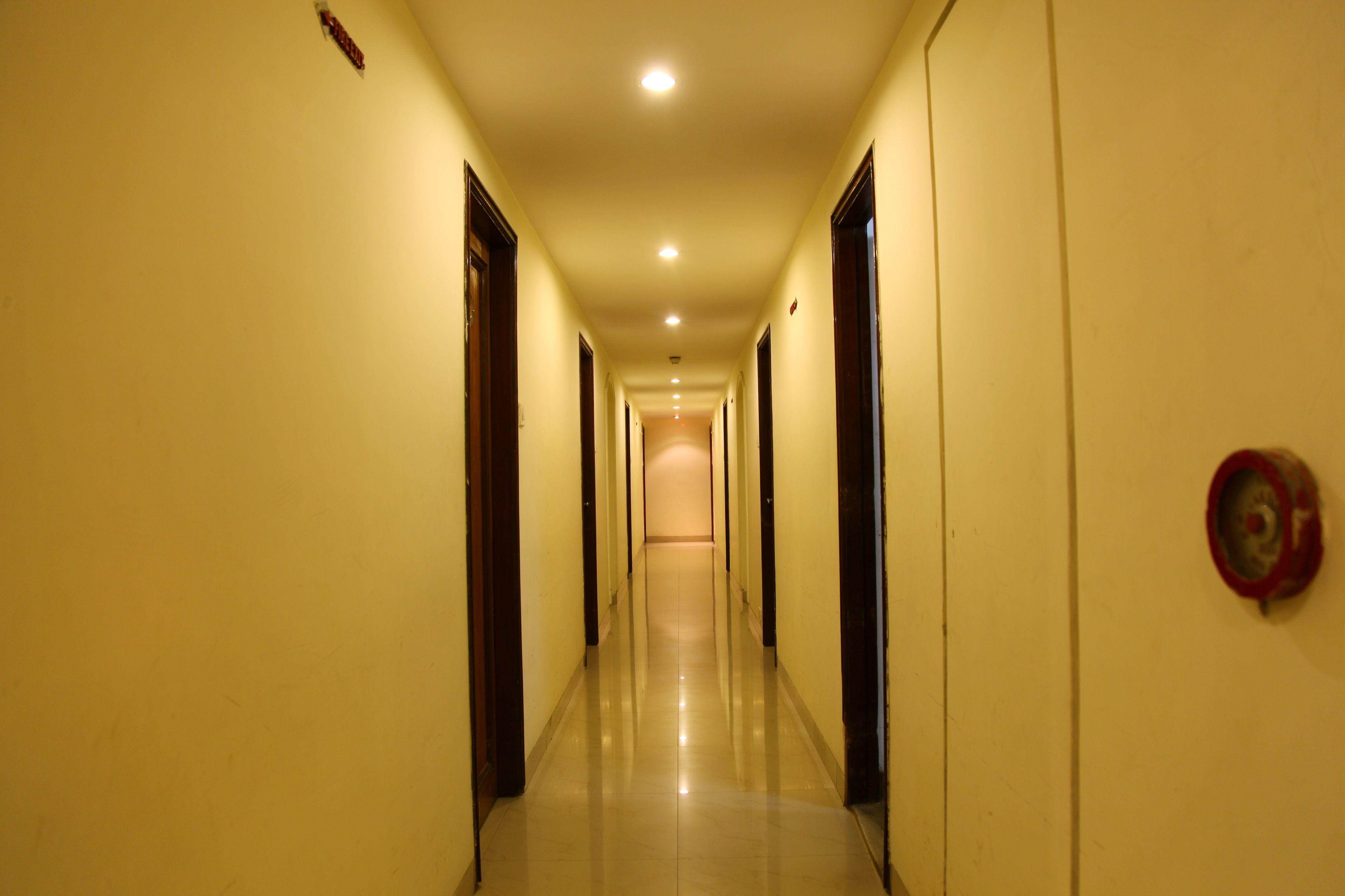 Hotel Bloom - Juhu Mumbai