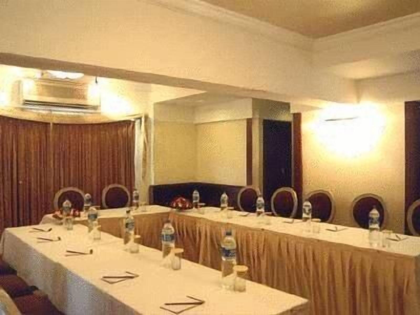 Bloom - Juhu Hotel Mumbai