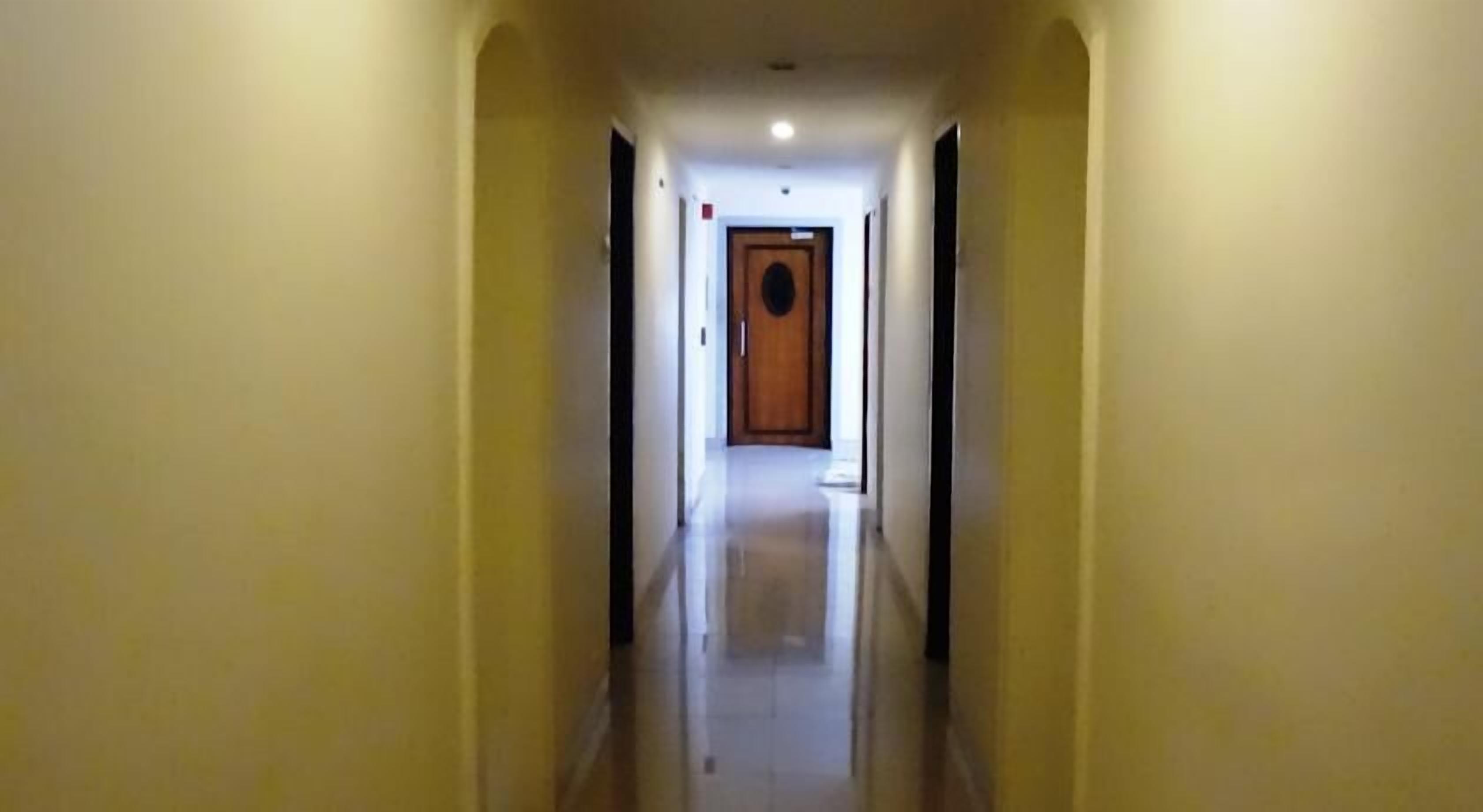 Bloom - Juhu 4*